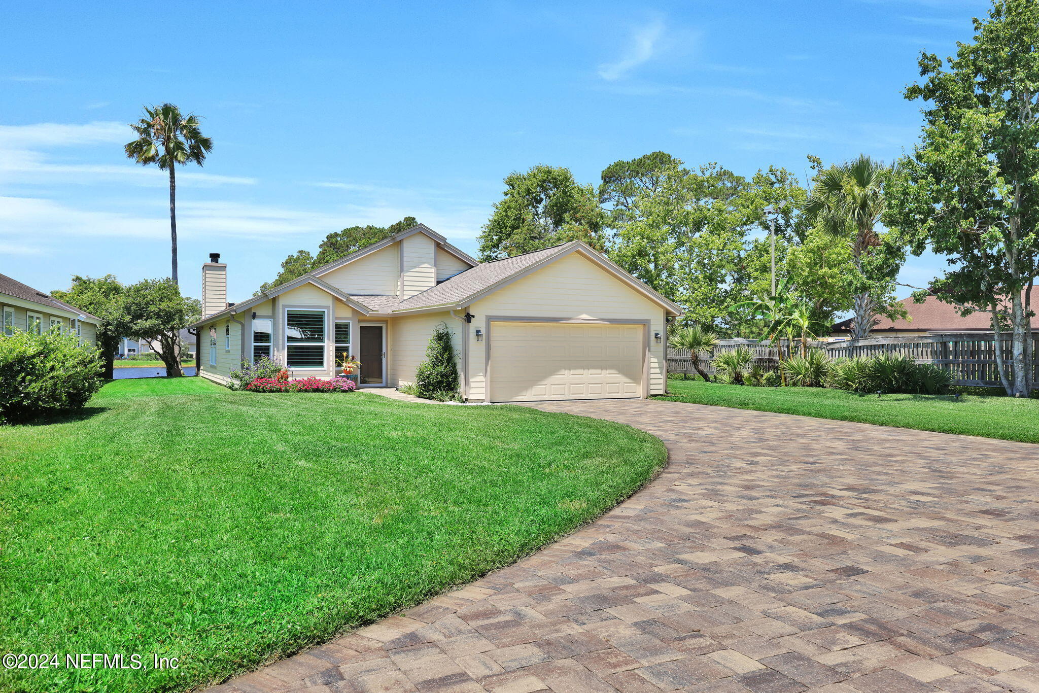 208 CROSSTERN Court