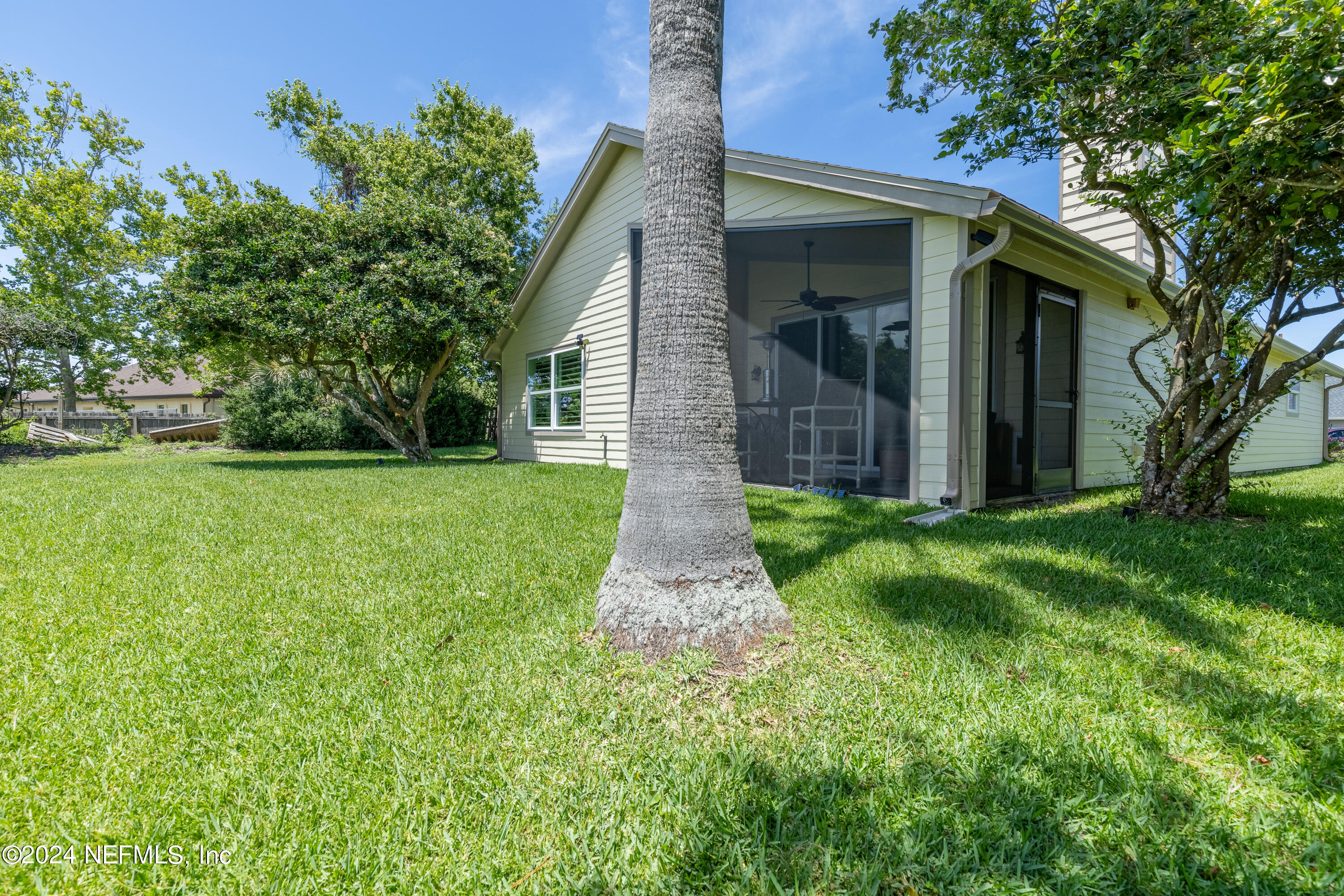 208 CROSSTERN Court