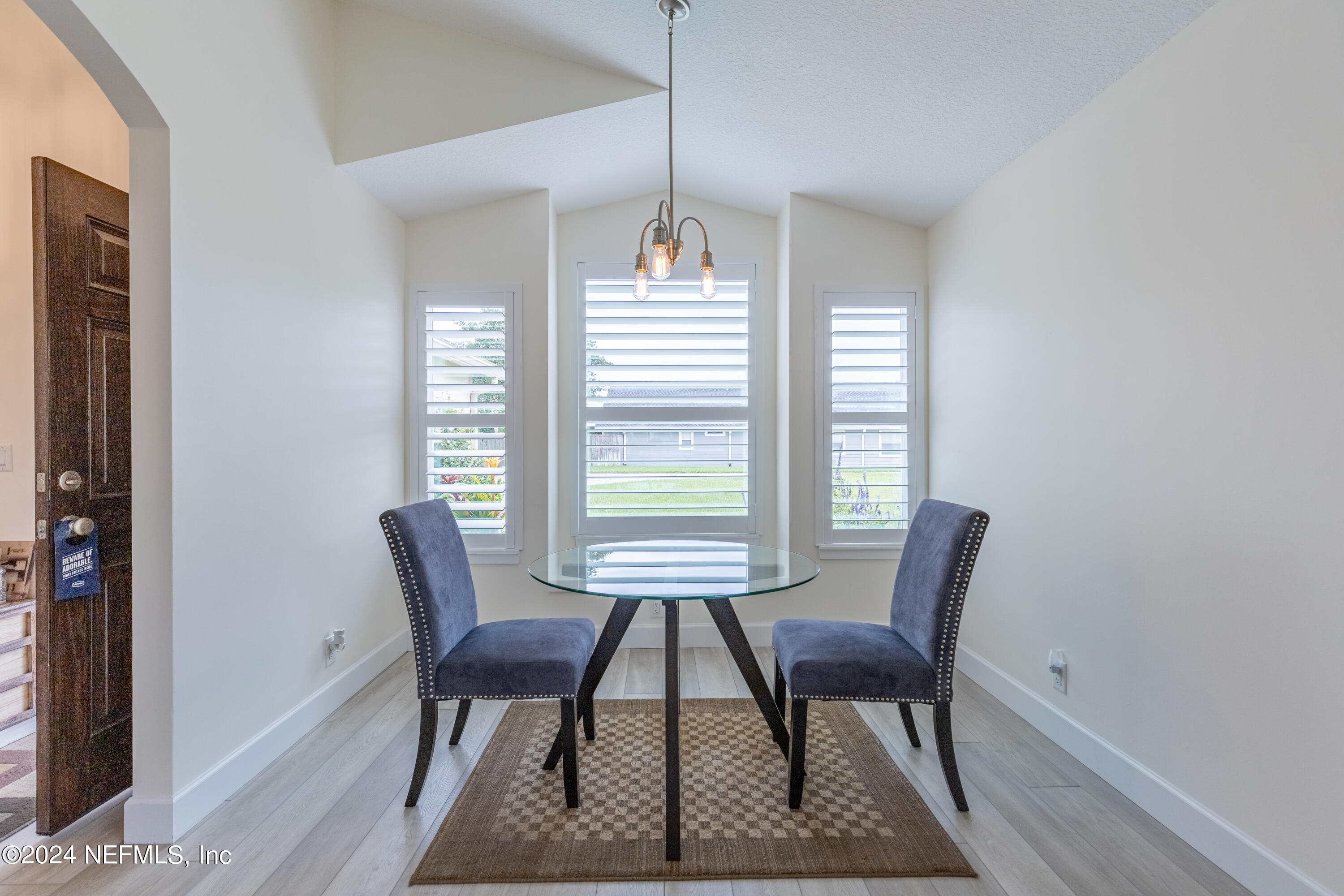 208 CROSSTERN Court