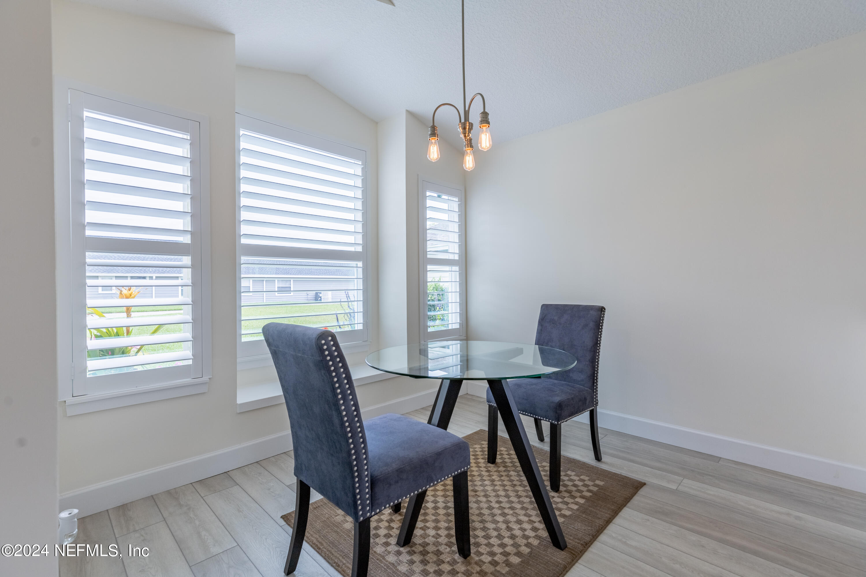 208 CROSSTERN Court