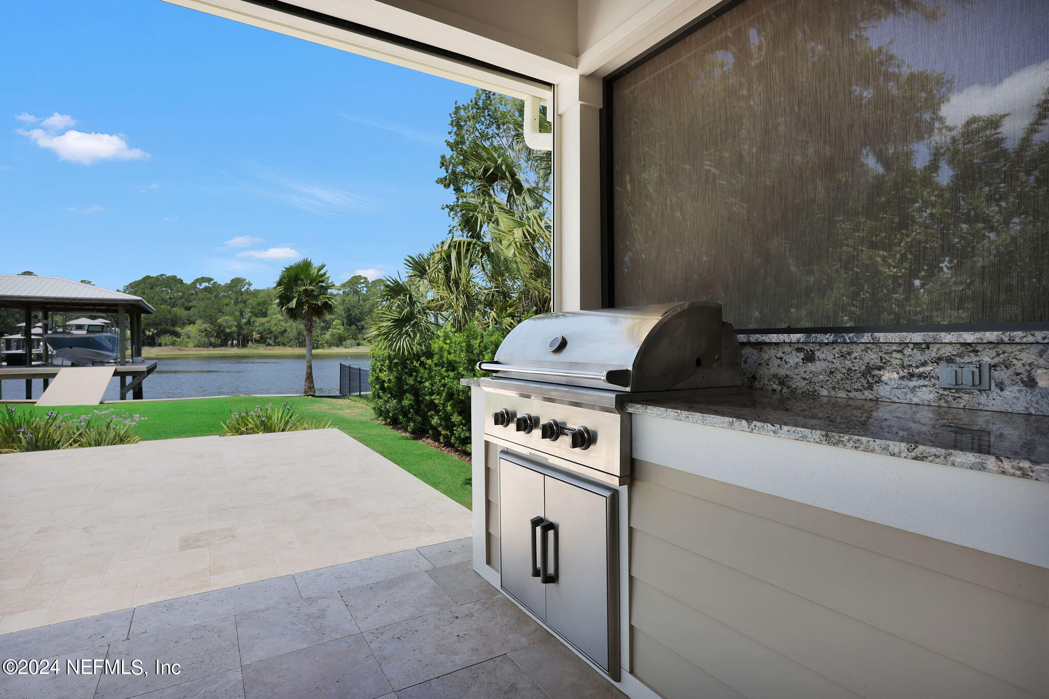 347 S ROSCOE Boulevard