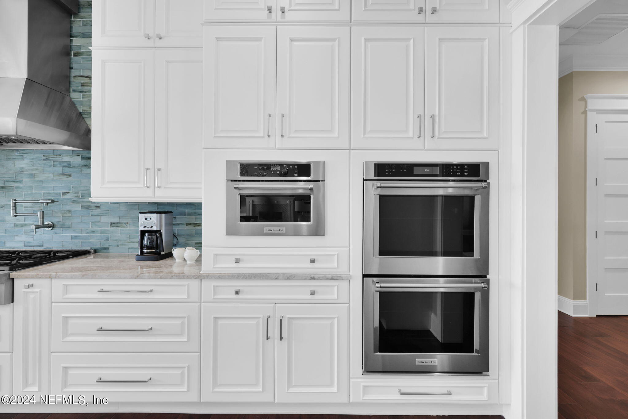 347 S ROSCOE Boulevard