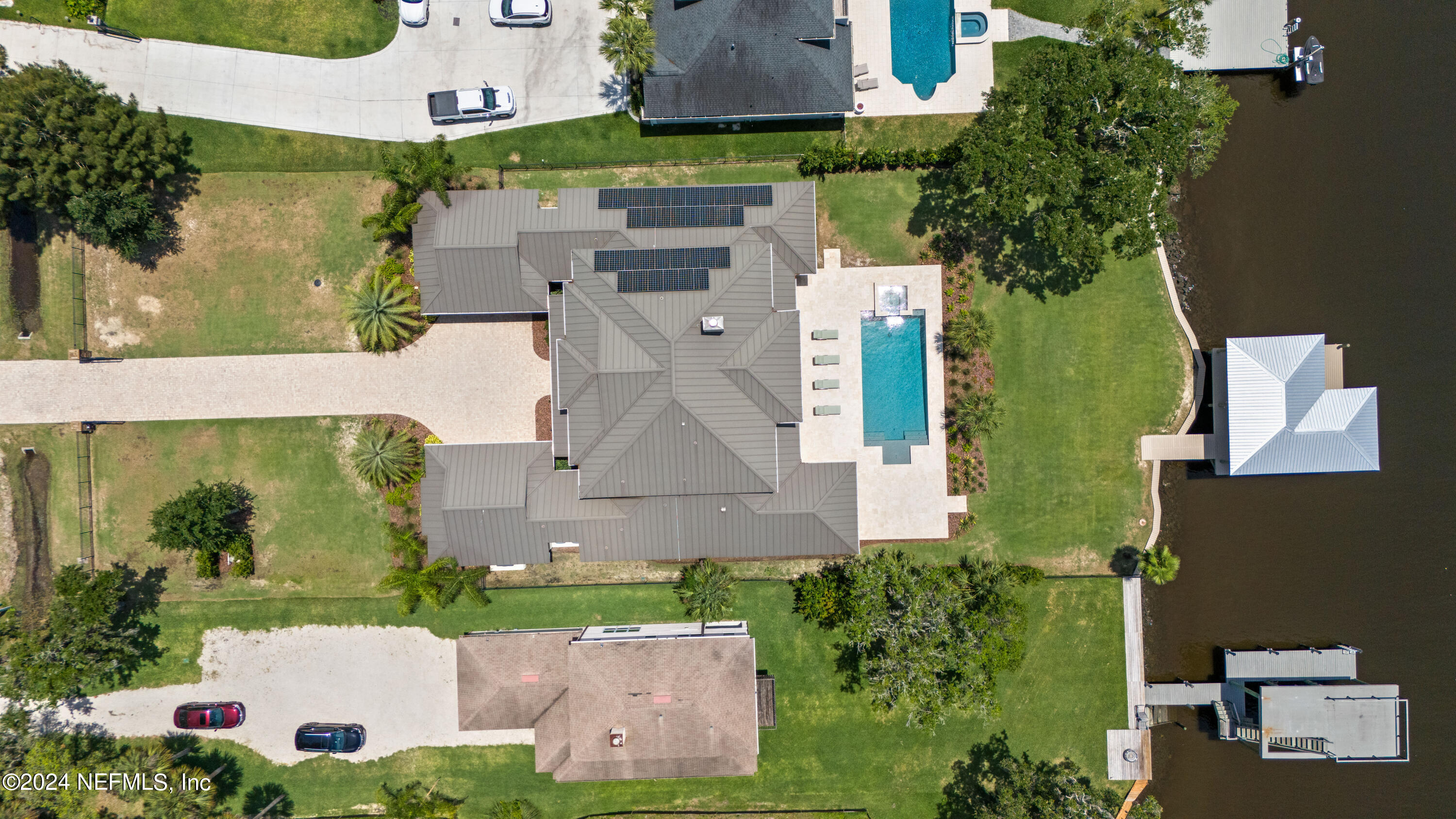 347 S ROSCOE Boulevard