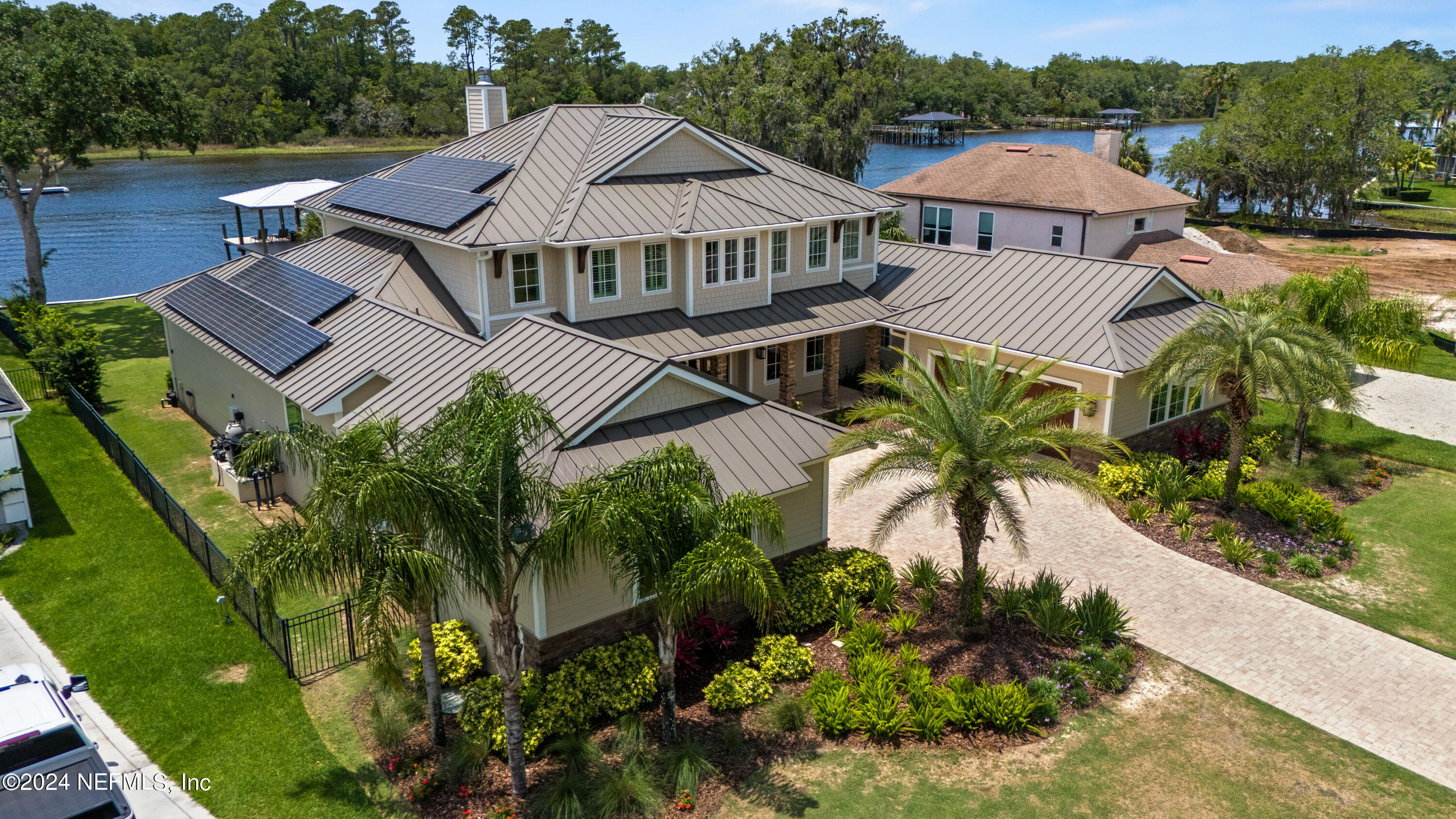 347 S ROSCOE Boulevard