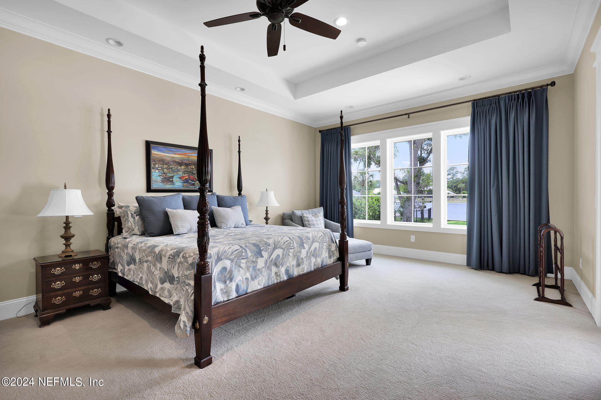 347 S ROSCOE Boulevard