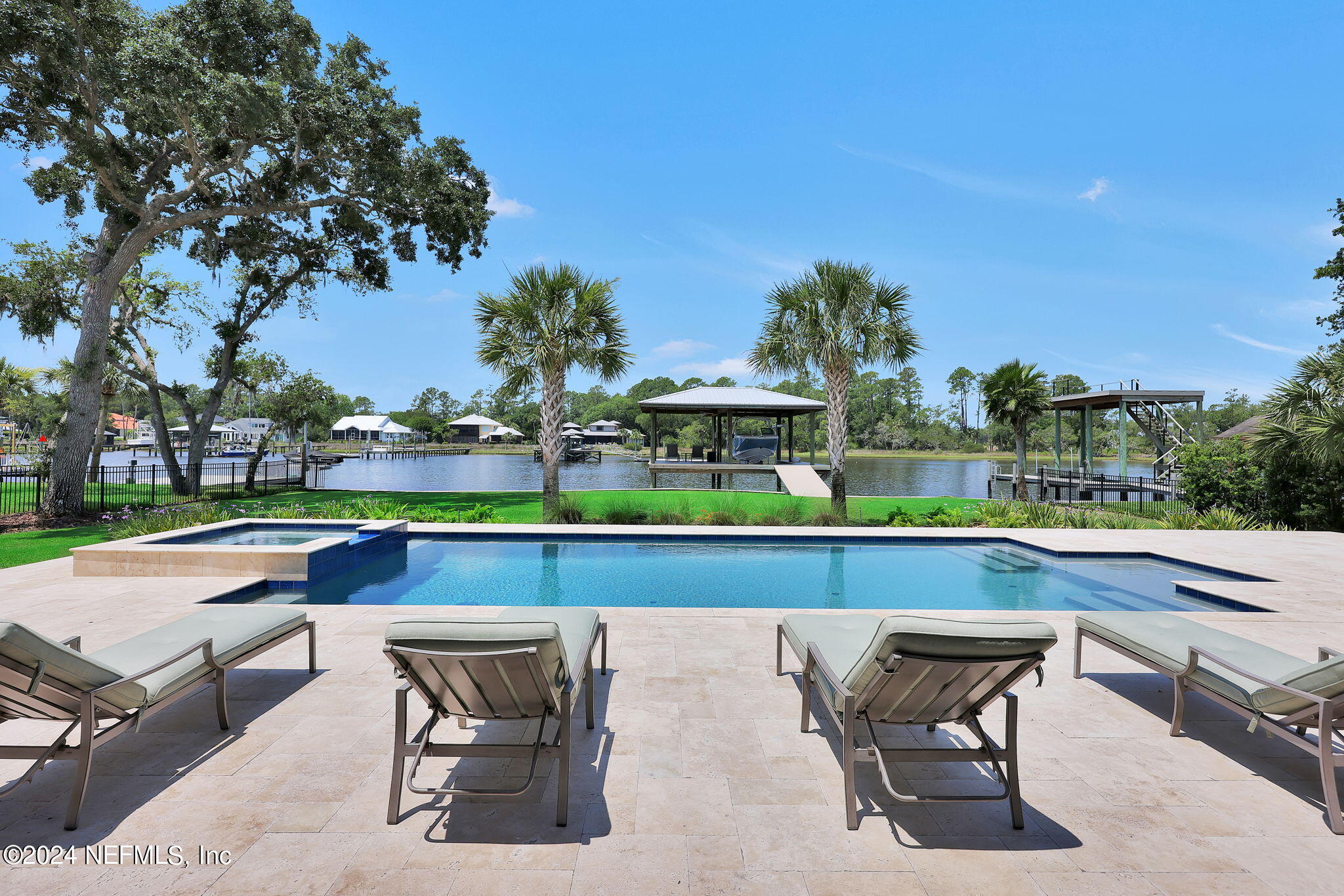 347 S ROSCOE Boulevard