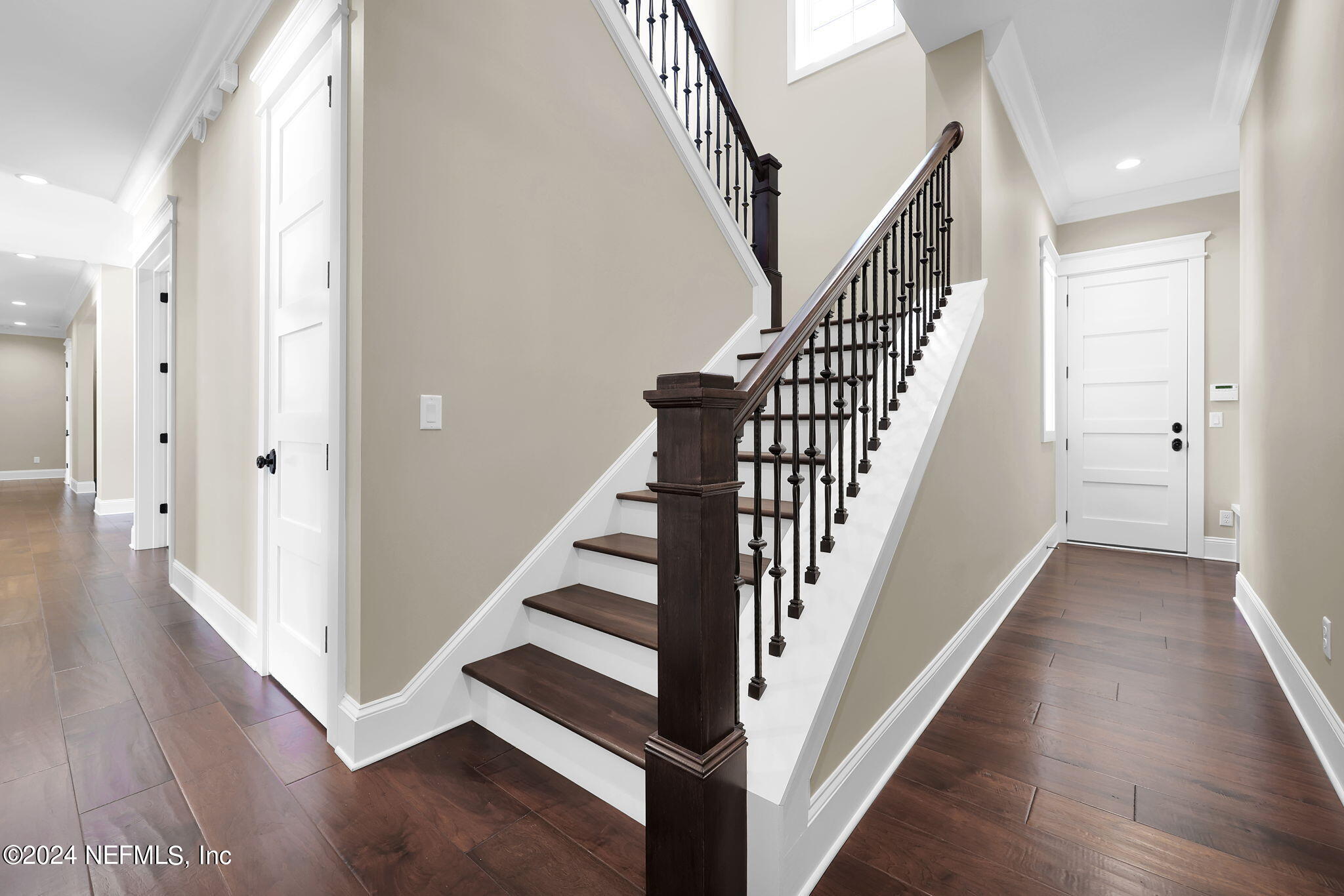 347 S ROSCOE Boulevard