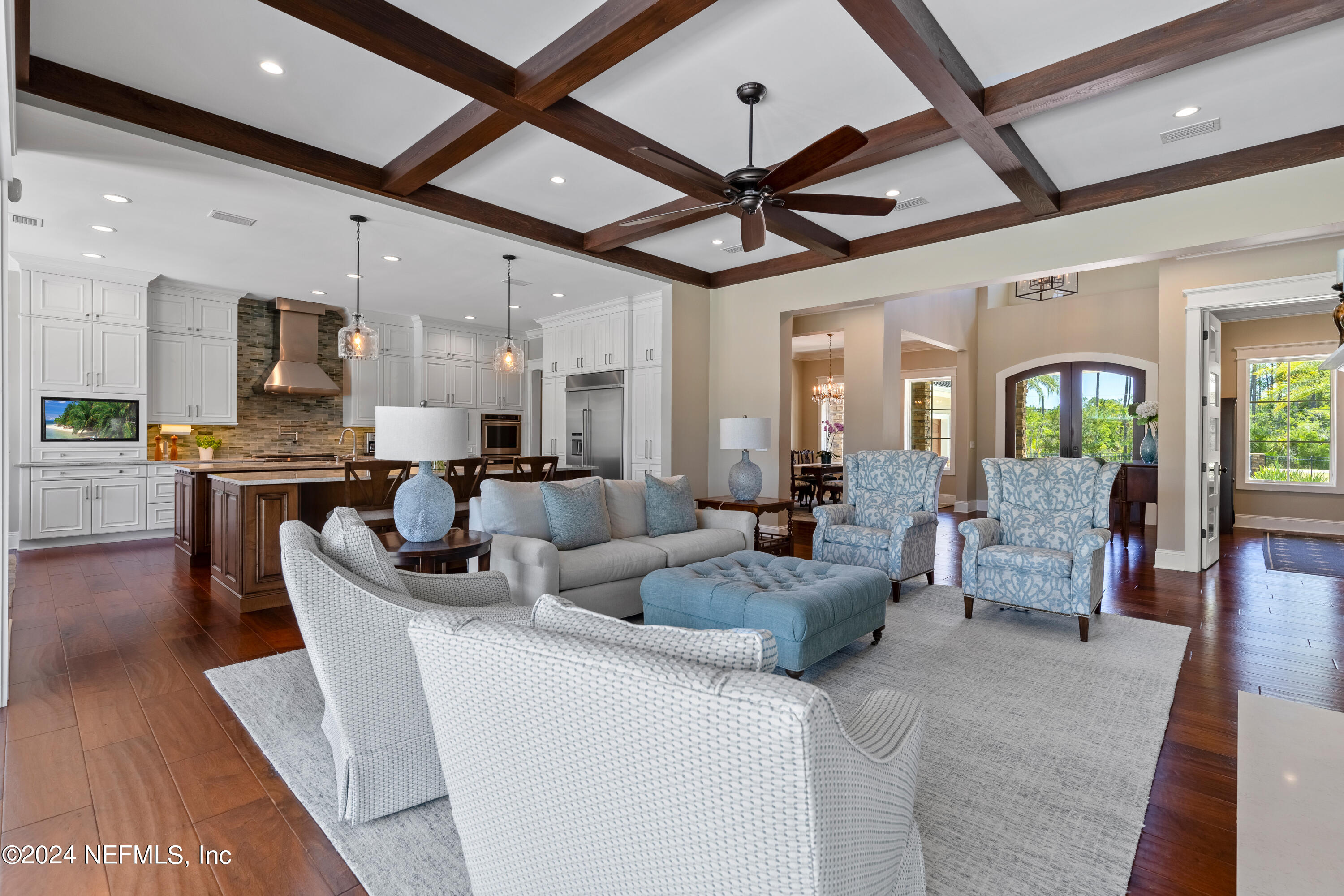 347 S ROSCOE Boulevard