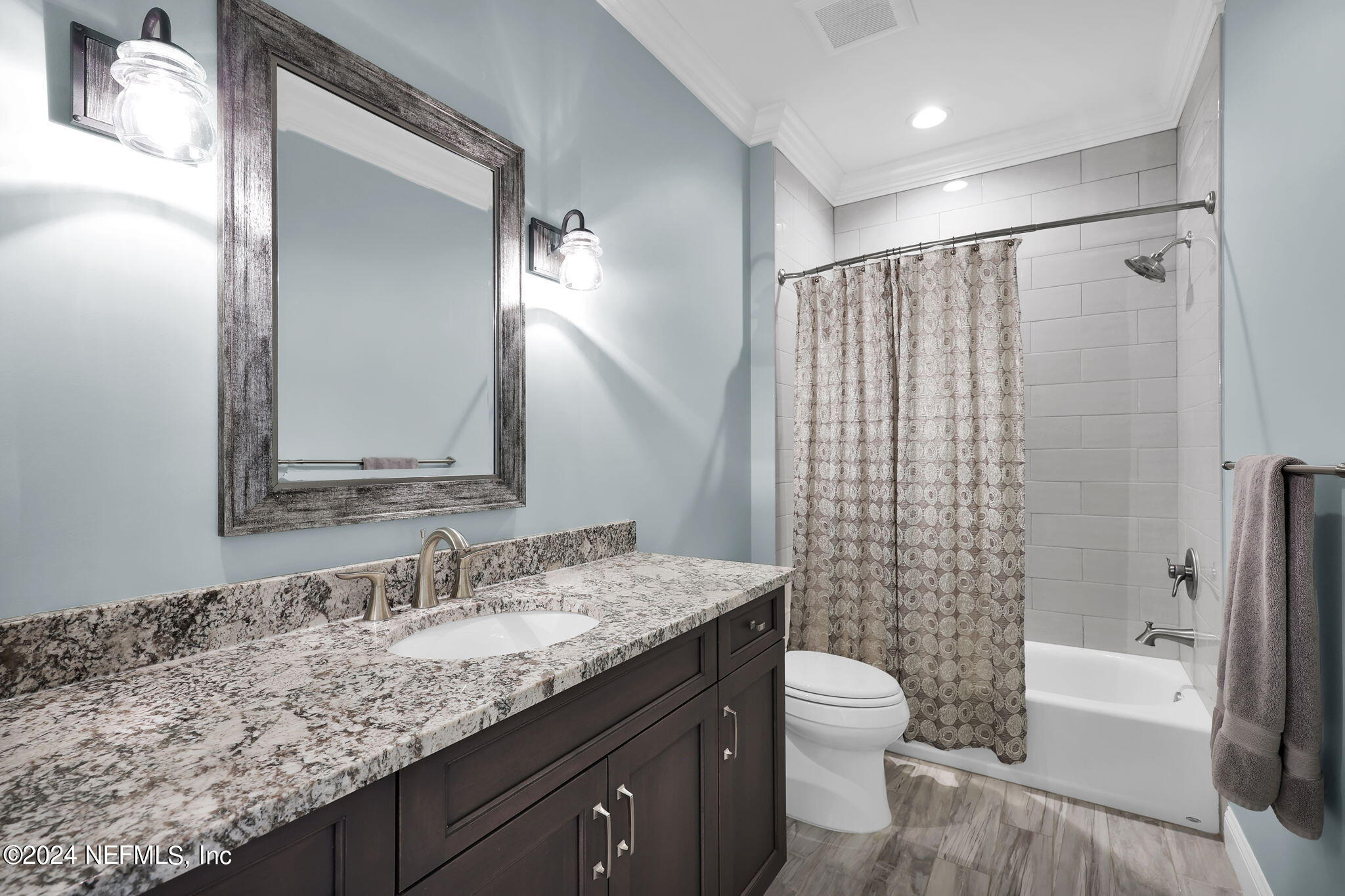 347 S ROSCOE Boulevard