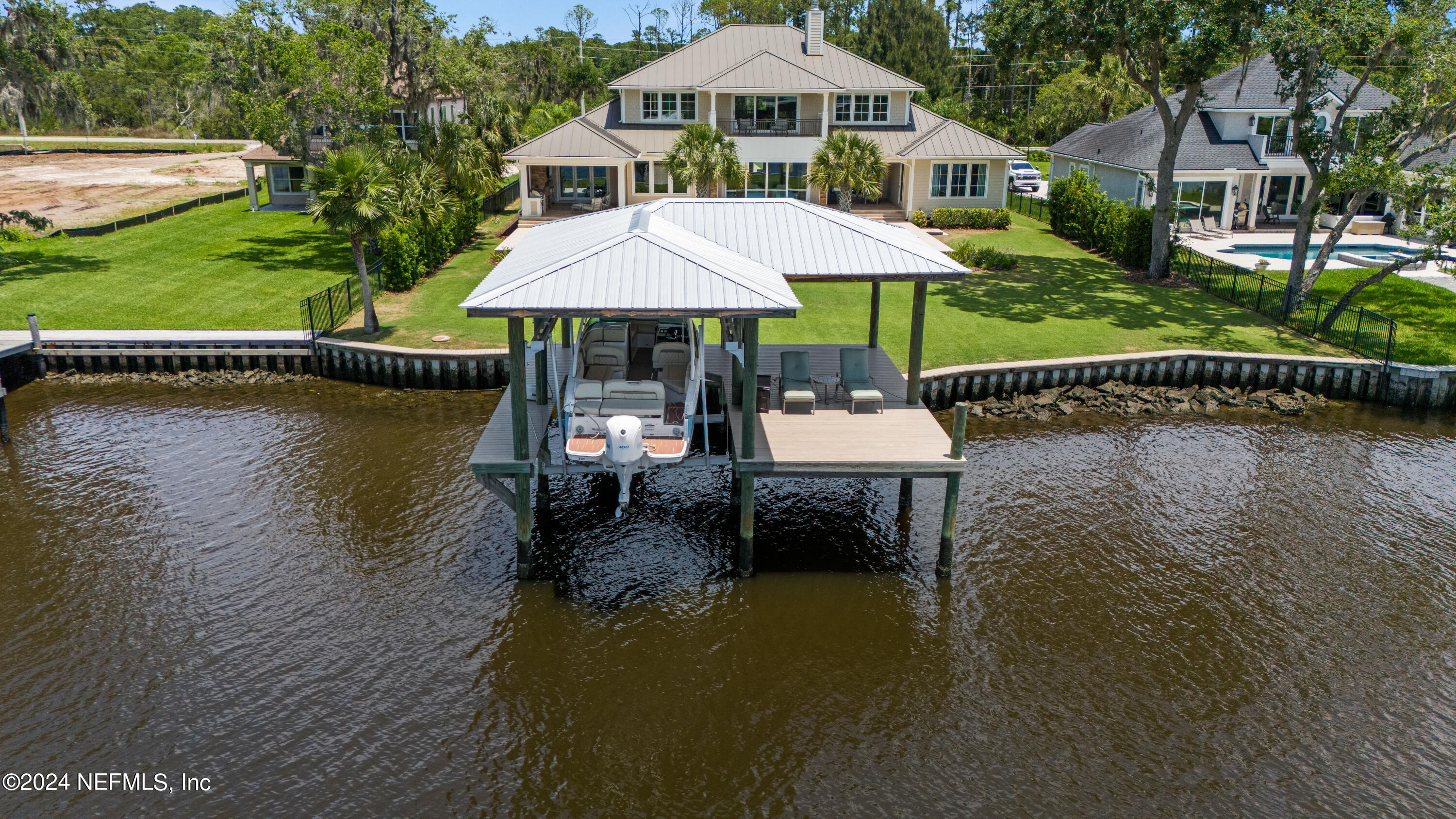 347 S ROSCOE Boulevard