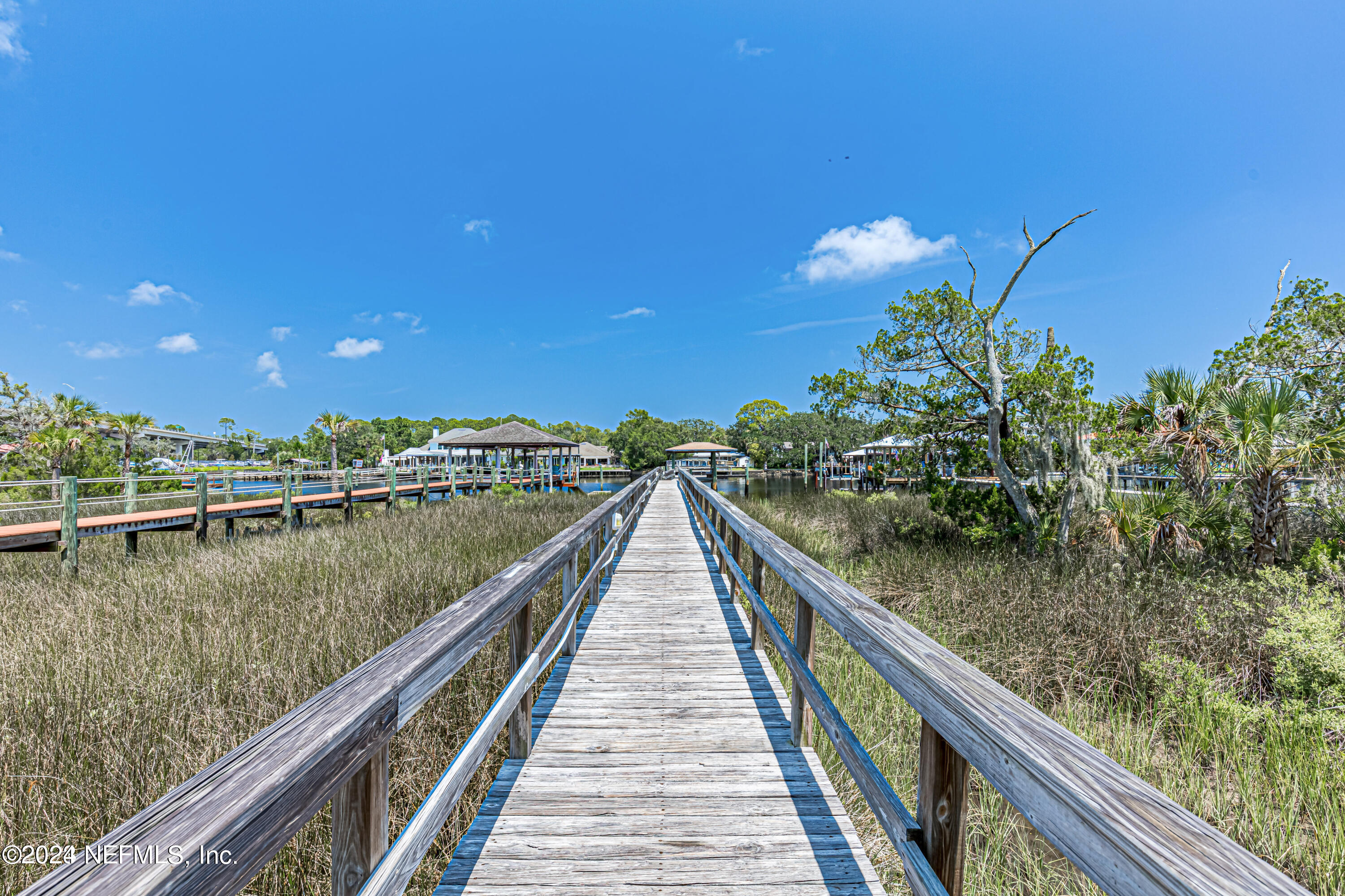 309 N SHIPWRECK Avenue