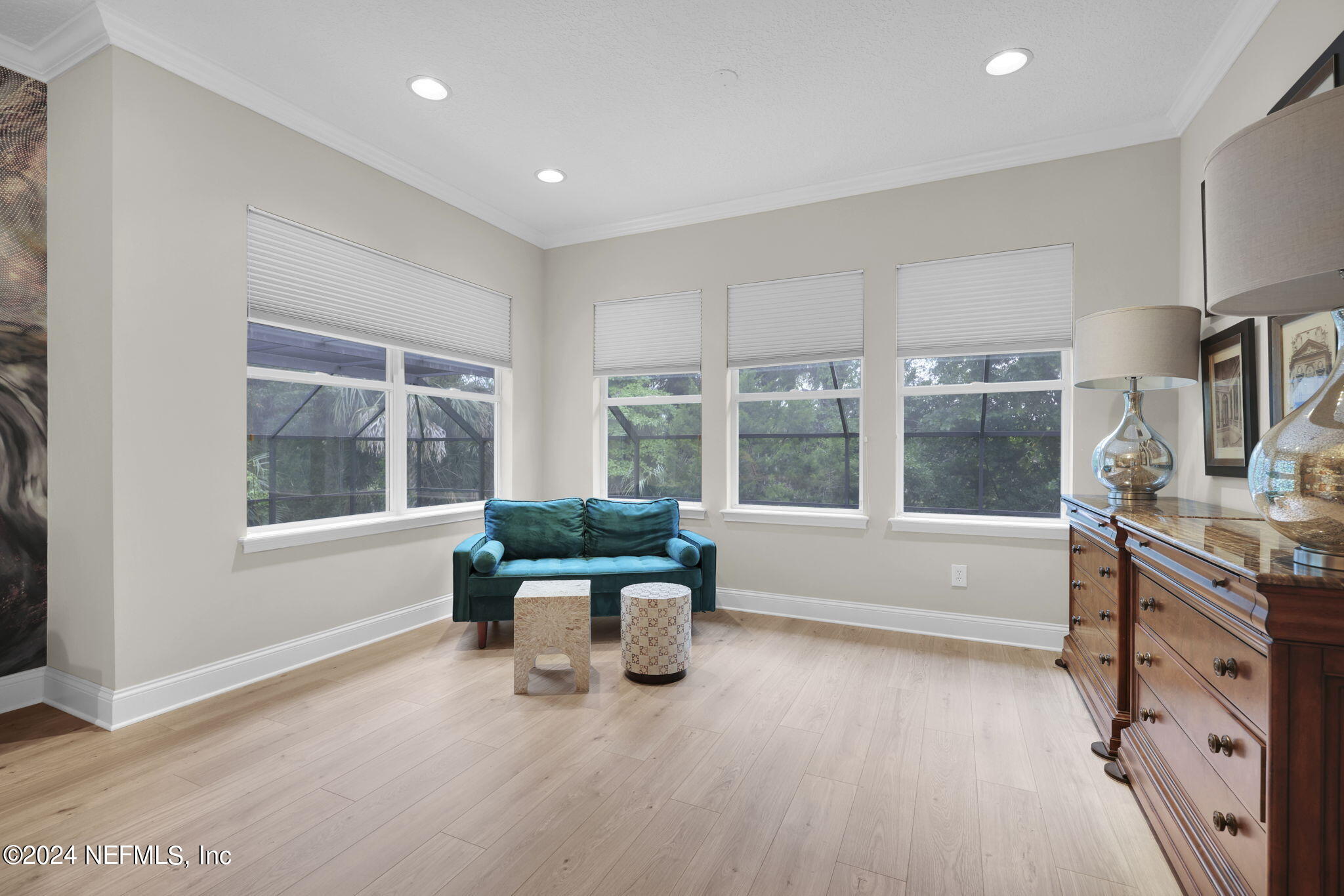 309 N SHIPWRECK Avenue