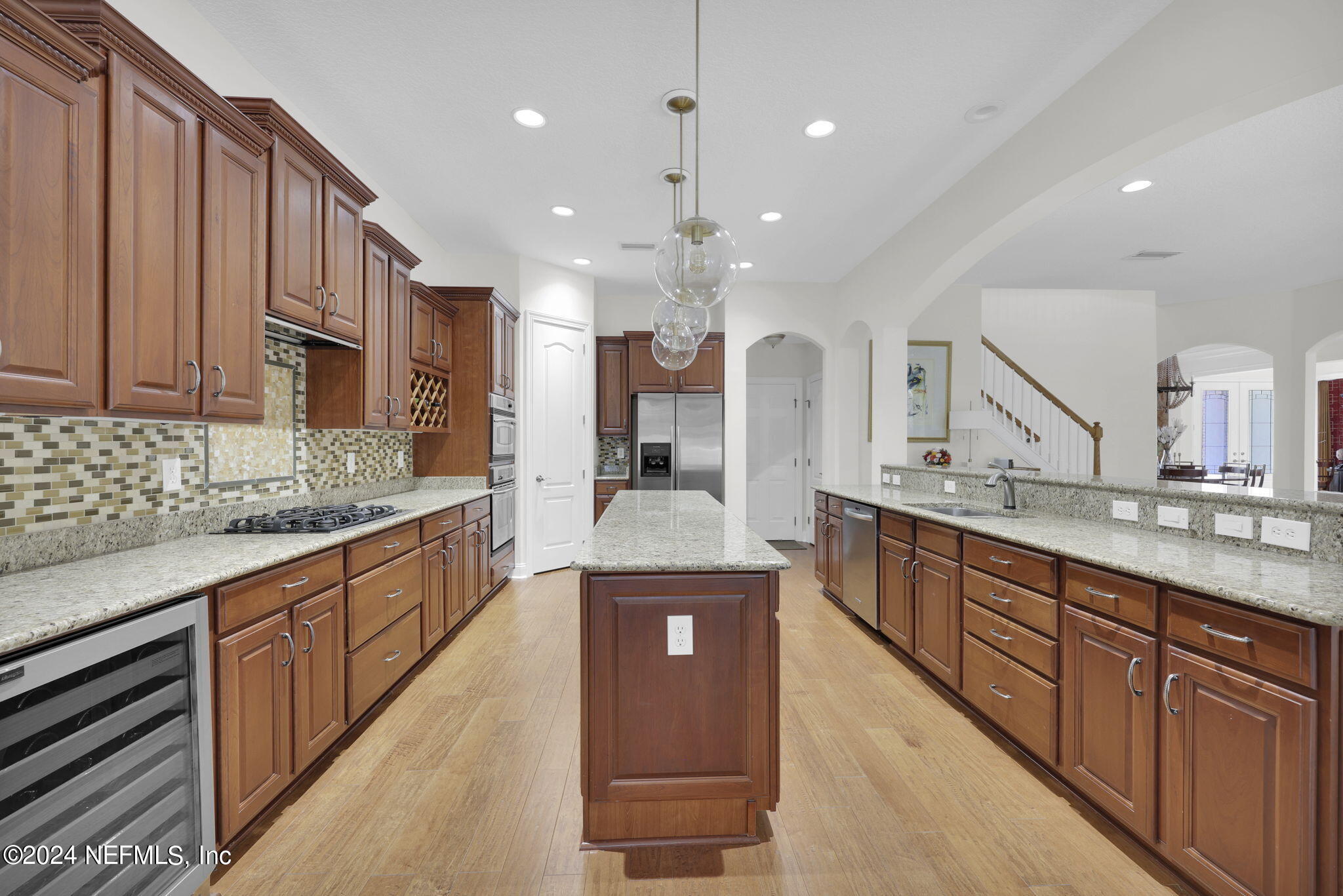 309 N SHIPWRECK Avenue