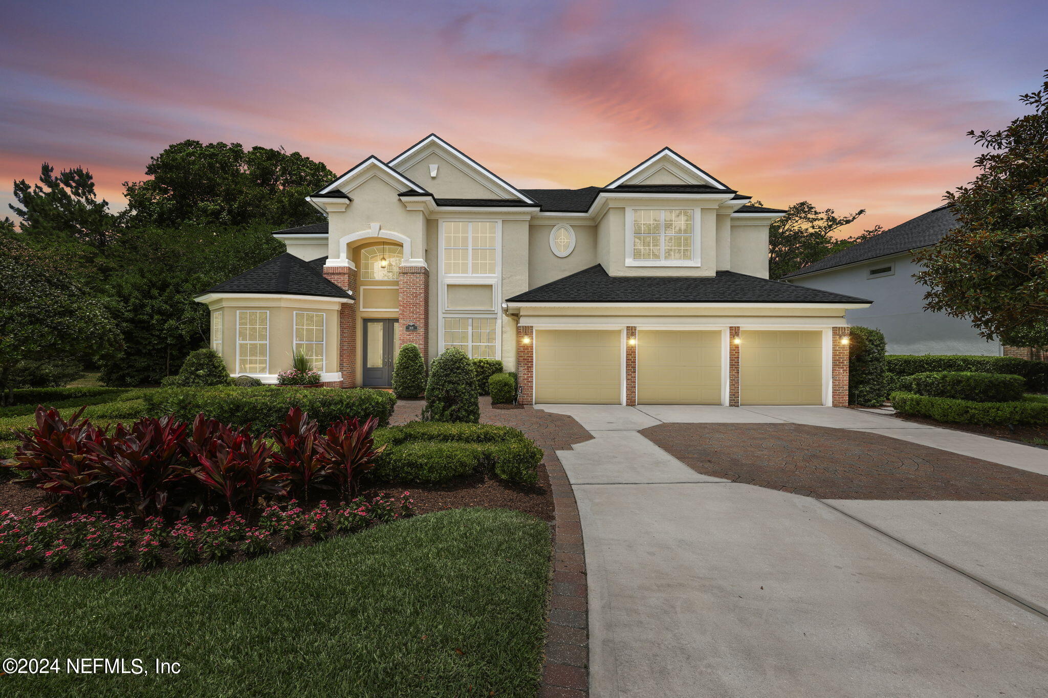 309 N SHIPWRECK Avenue
