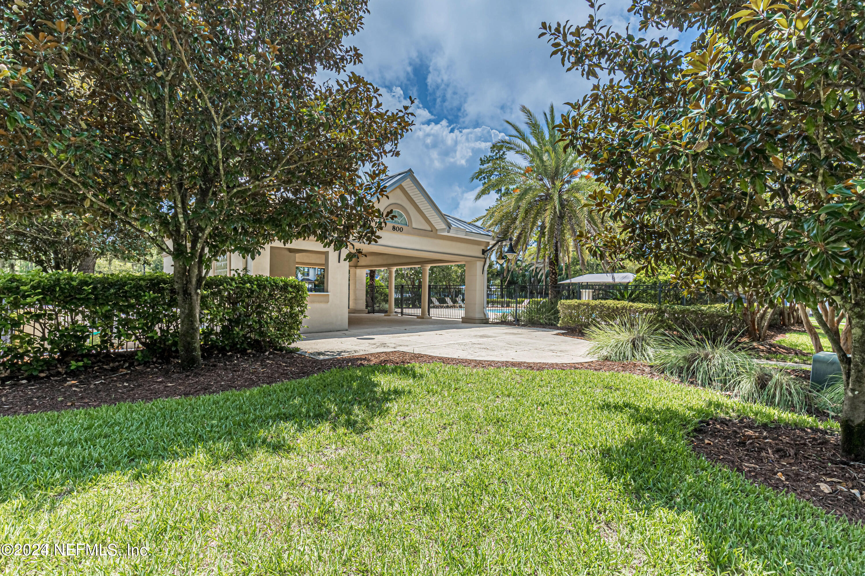 309 N SHIPWRECK Avenue