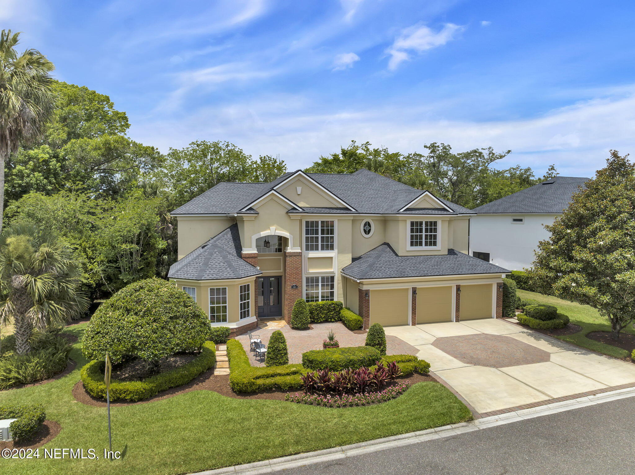 309 N SHIPWRECK Avenue