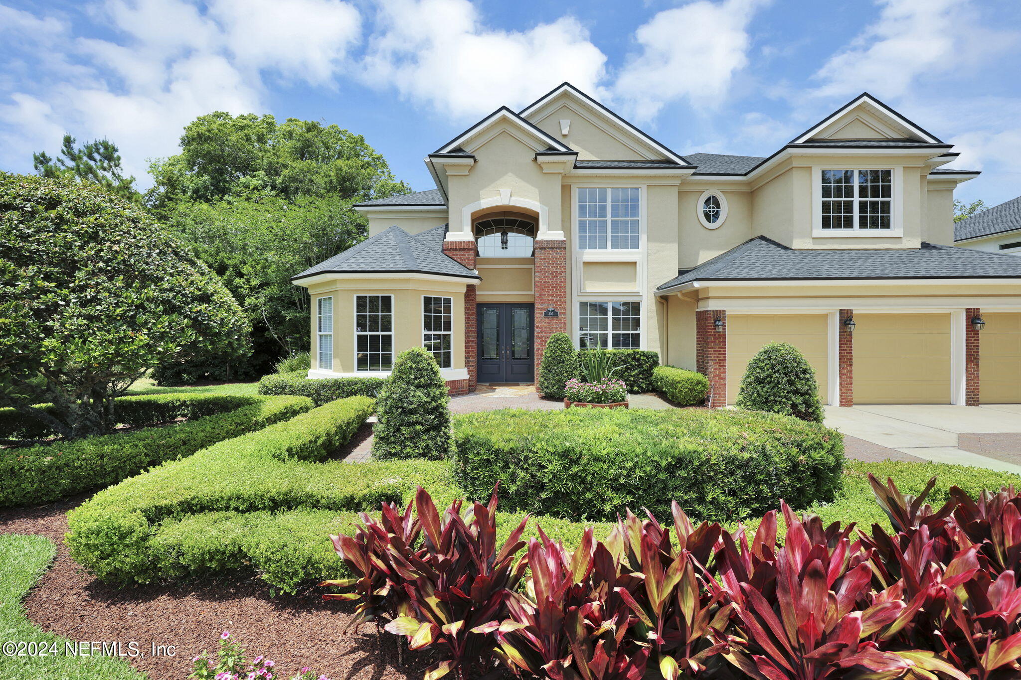 309 N SHIPWRECK Avenue