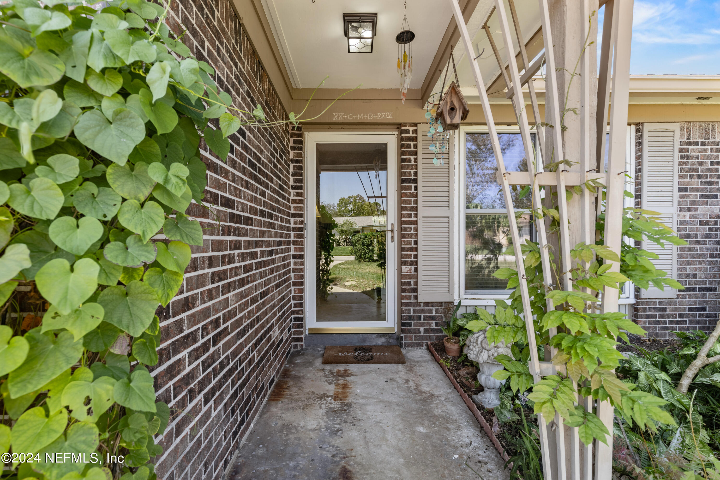 21 LADYFISH Street