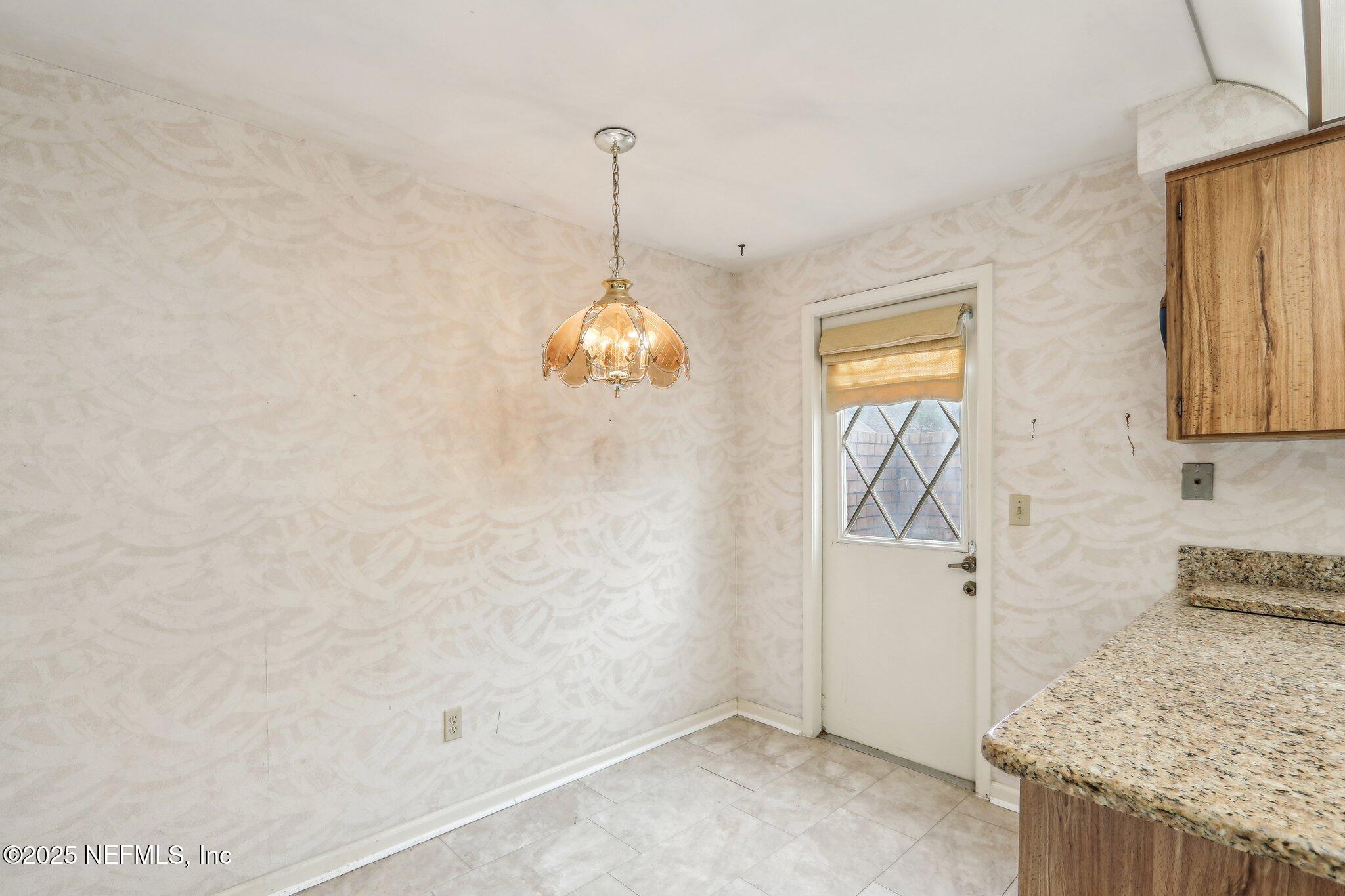 9252 SAN JOSE Boulevard, 4404