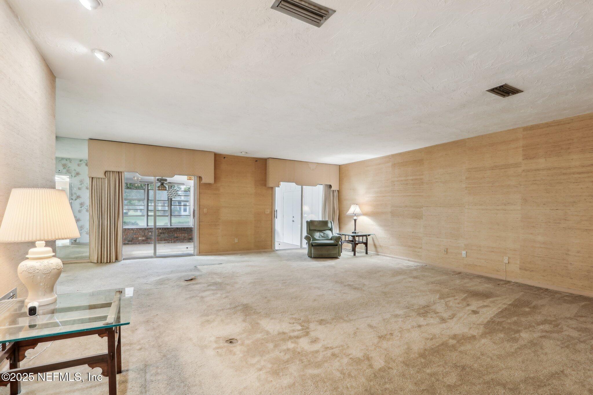 9252 SAN JOSE Boulevard, 4404