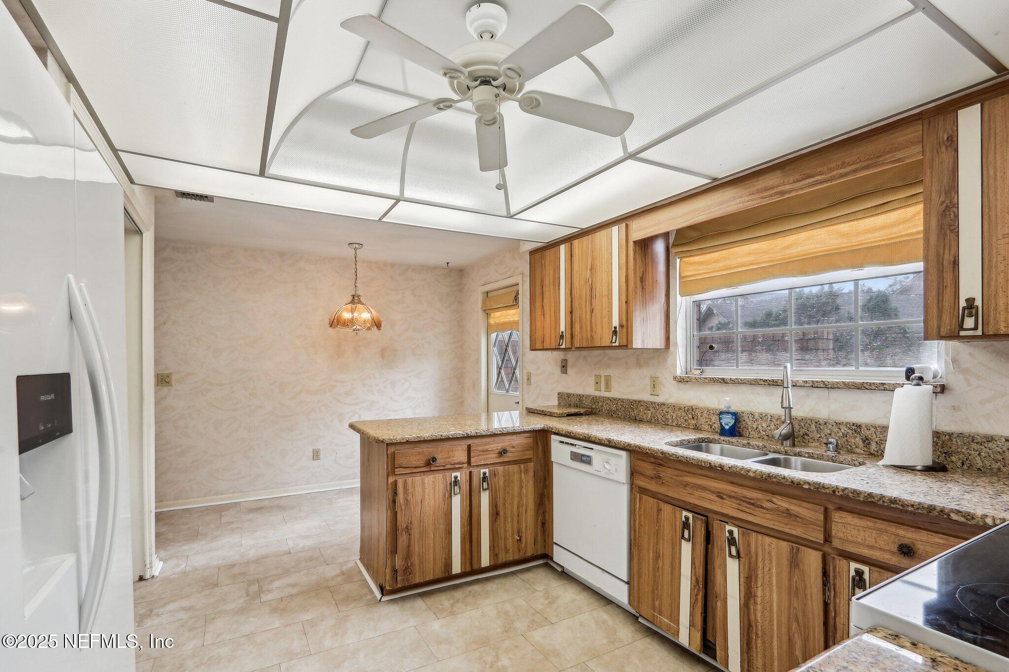 9252 SAN JOSE Boulevard, 4404