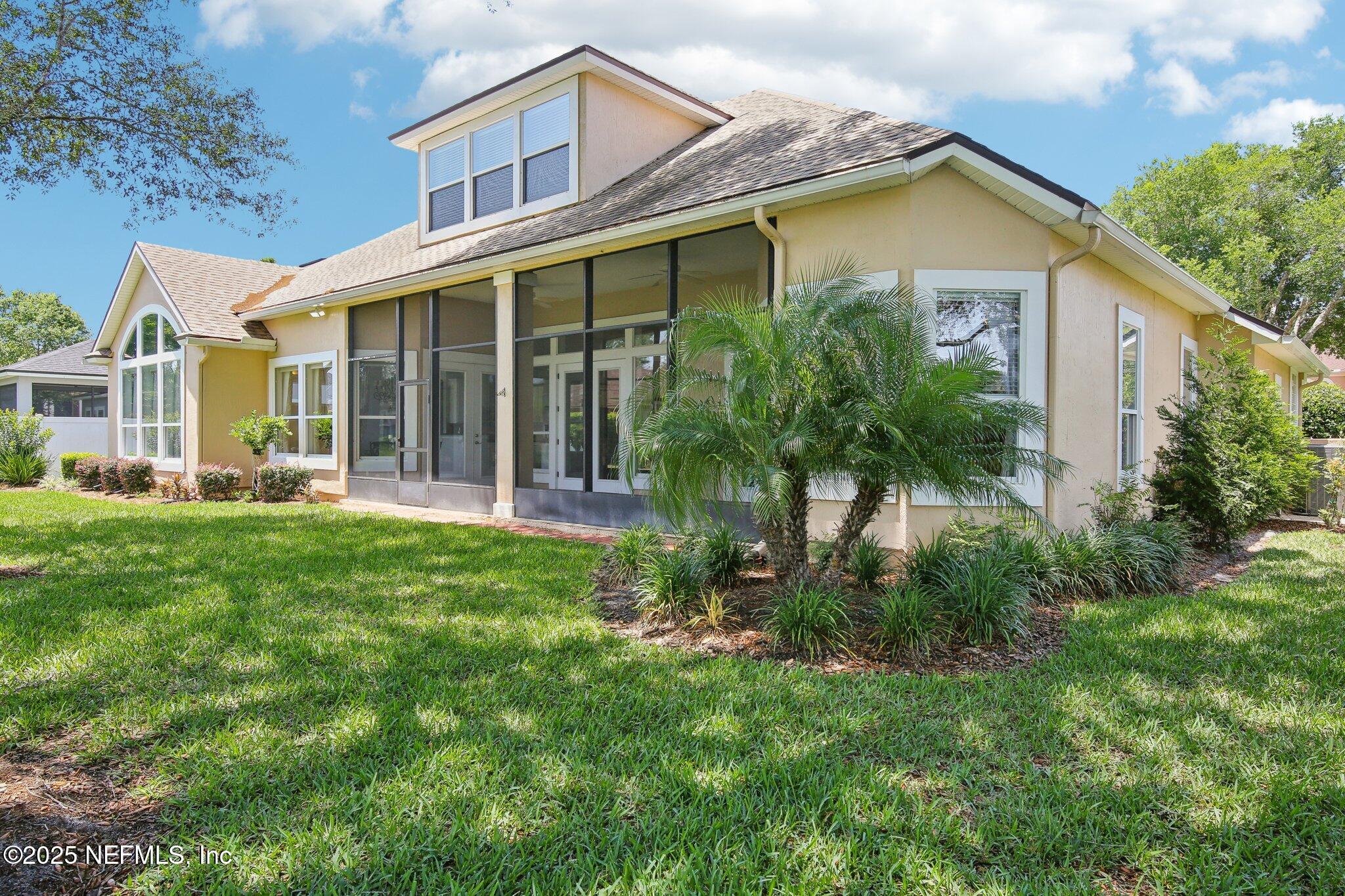 717 E DORCHESTER Drive, St. Johns