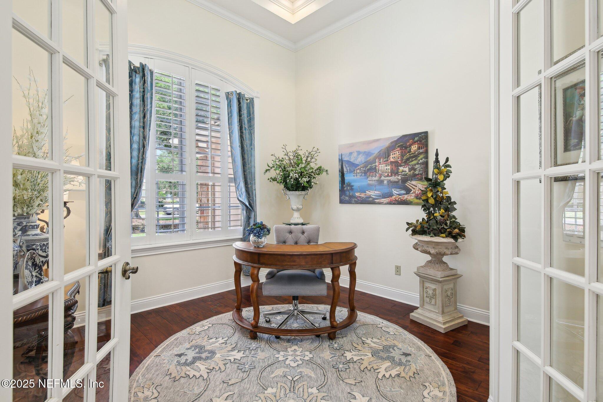 717 E DORCHESTER Drive, St. Johns