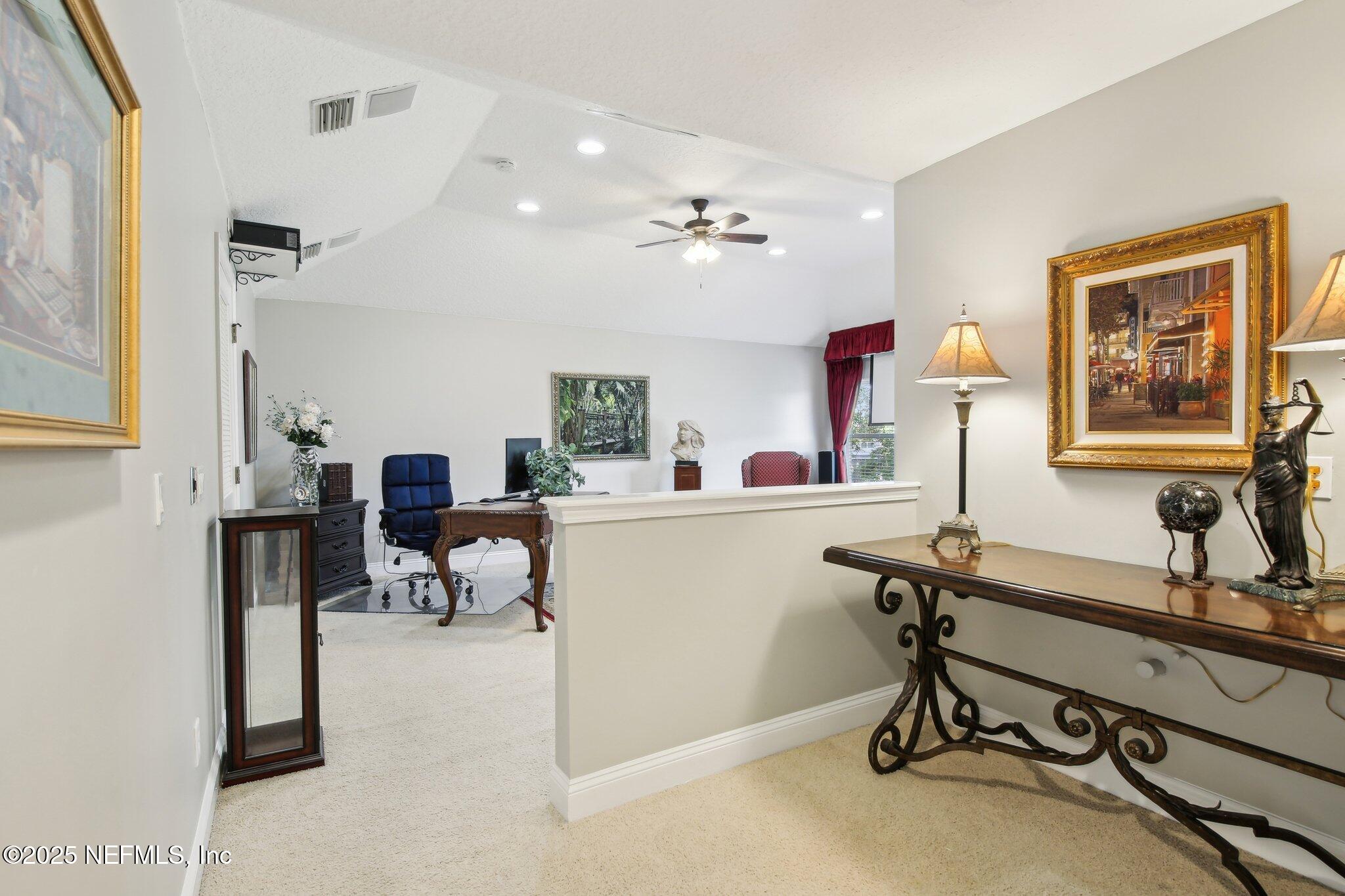 717 E DORCHESTER Drive, St. Johns