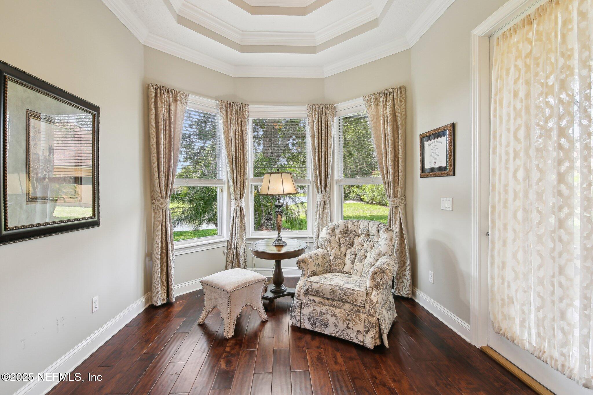 717 E DORCHESTER Drive, St. Johns