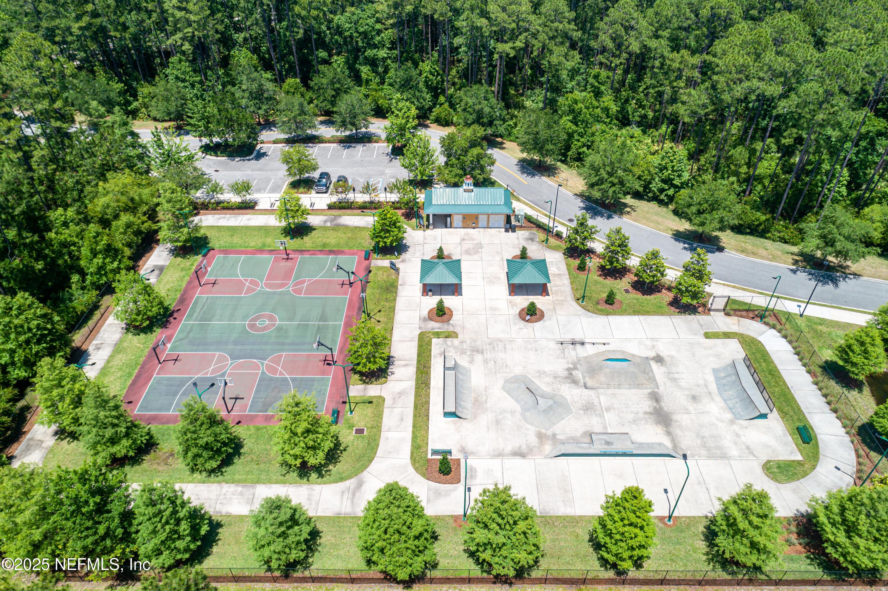 717 E DORCHESTER Drive, St. Johns