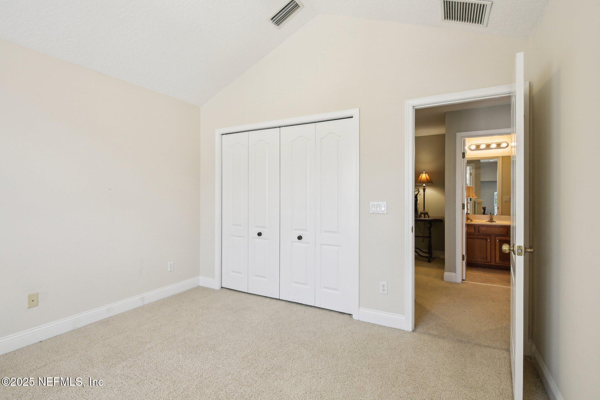 717 E DORCHESTER Drive, St. Johns