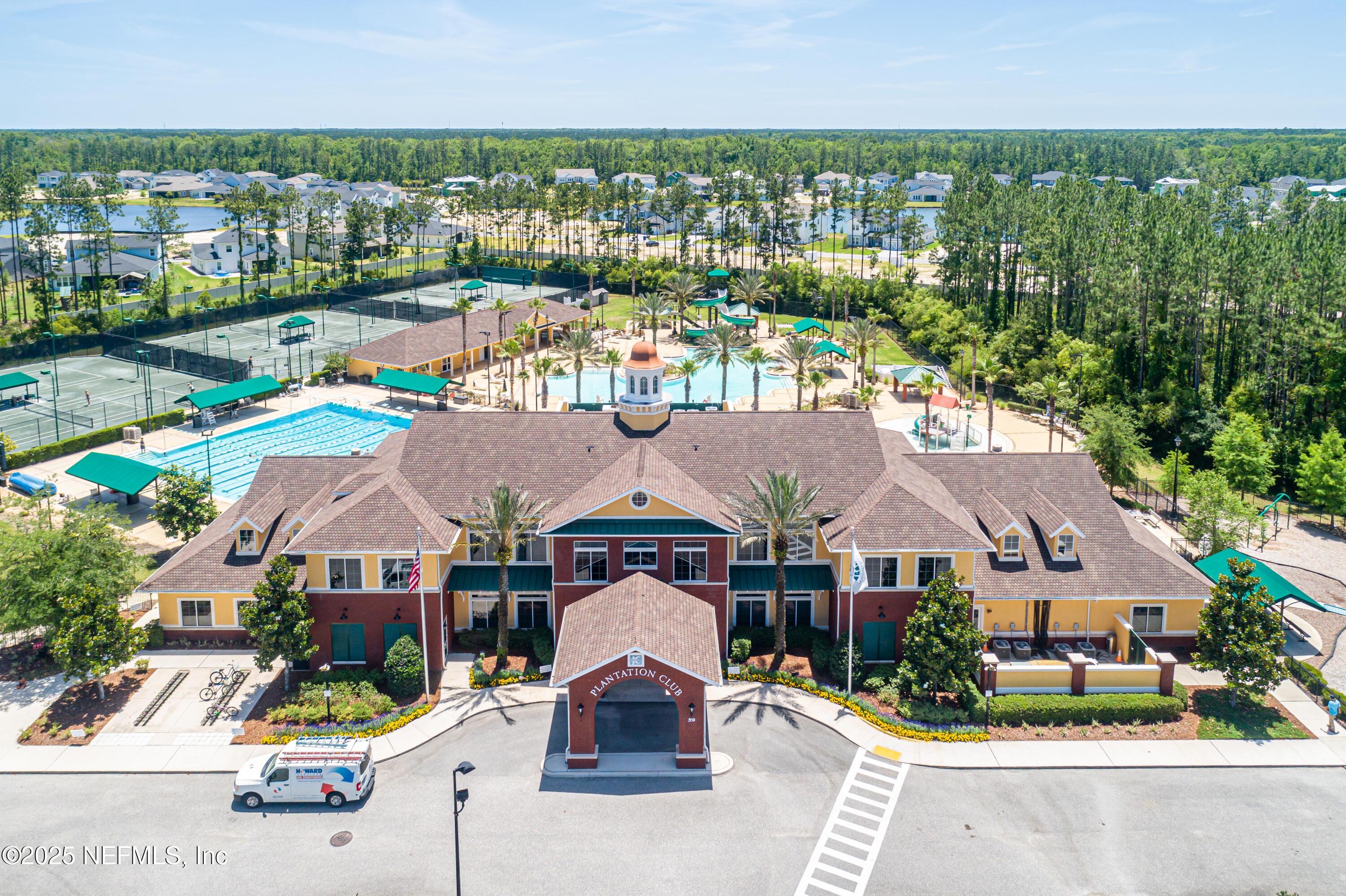717 E DORCHESTER Drive, St. Johns