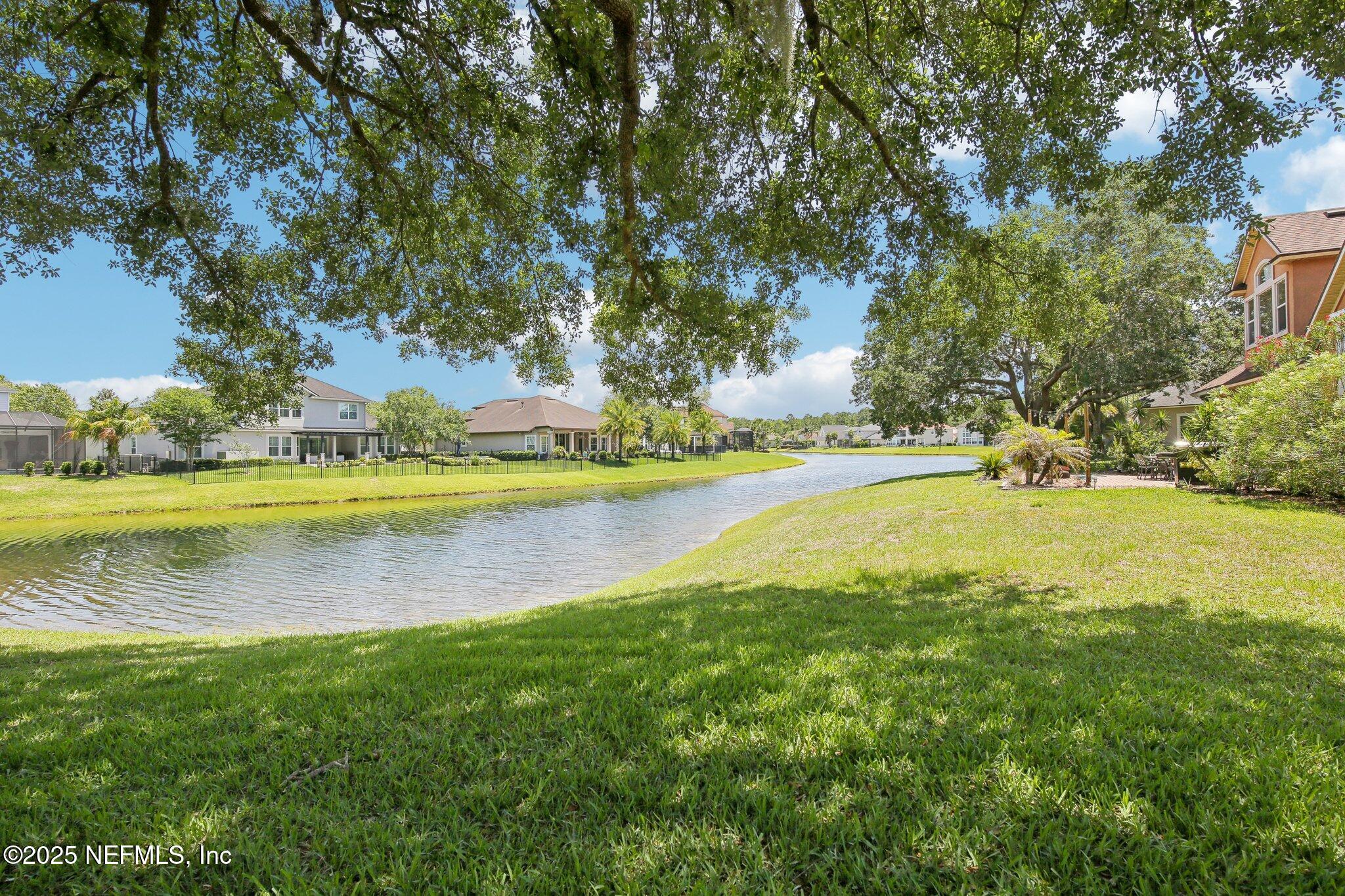 717 E DORCHESTER Drive, St. Johns