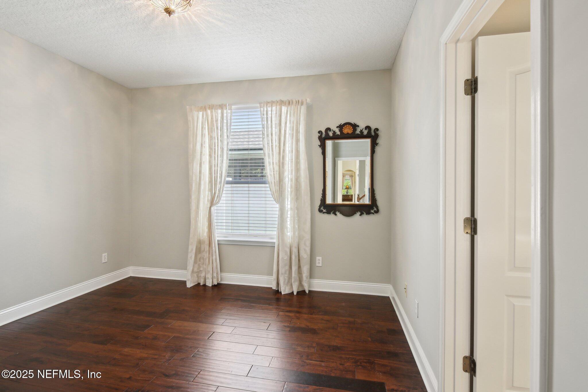 717 E DORCHESTER Drive, St. Johns