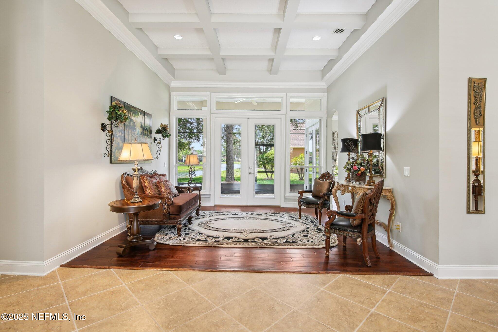 717 E DORCHESTER Drive, St. Johns