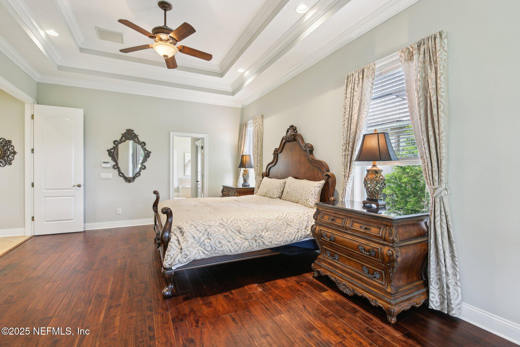 717 E DORCHESTER Drive, St. Johns