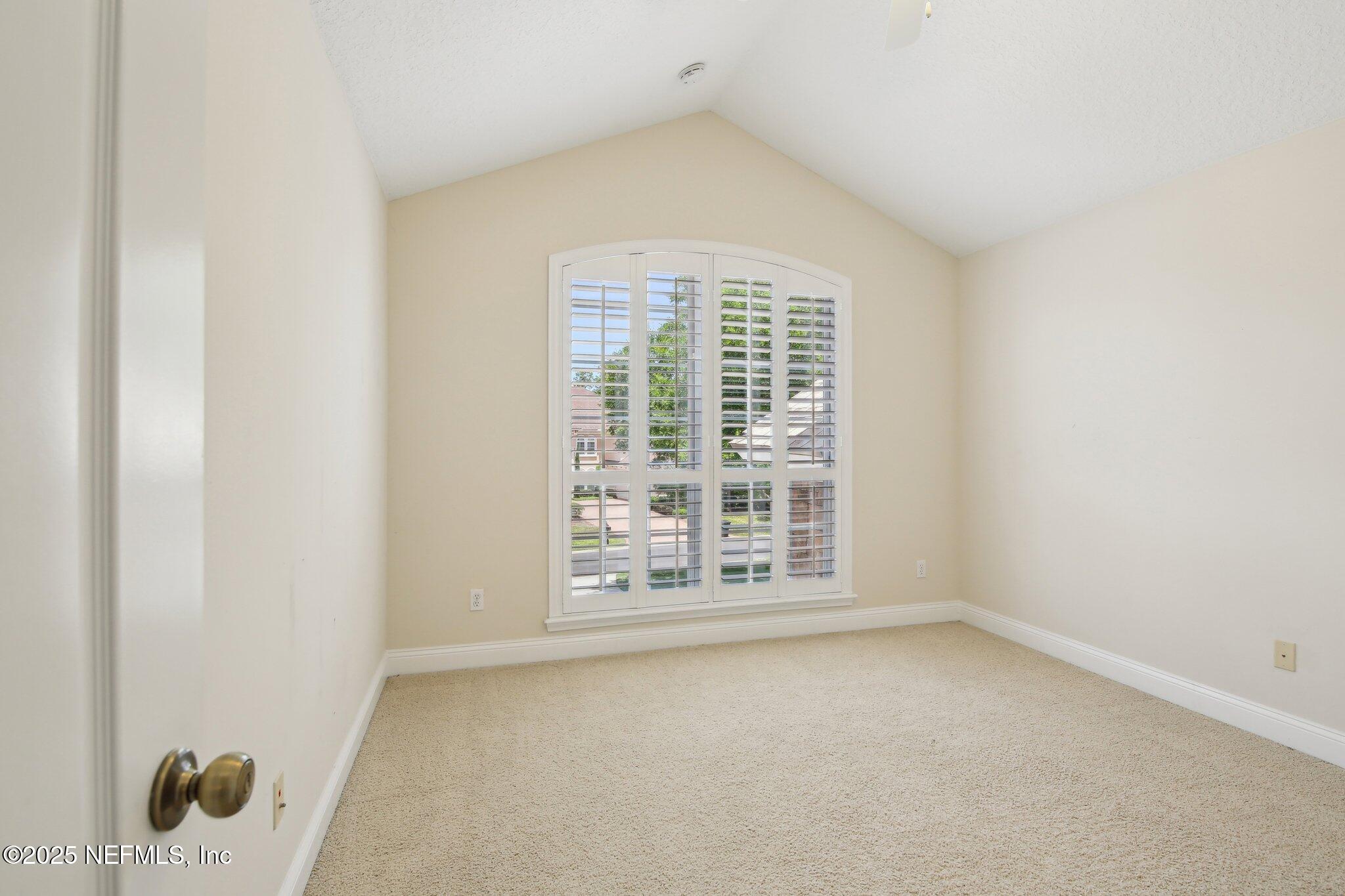 717 E DORCHESTER Drive, St. Johns