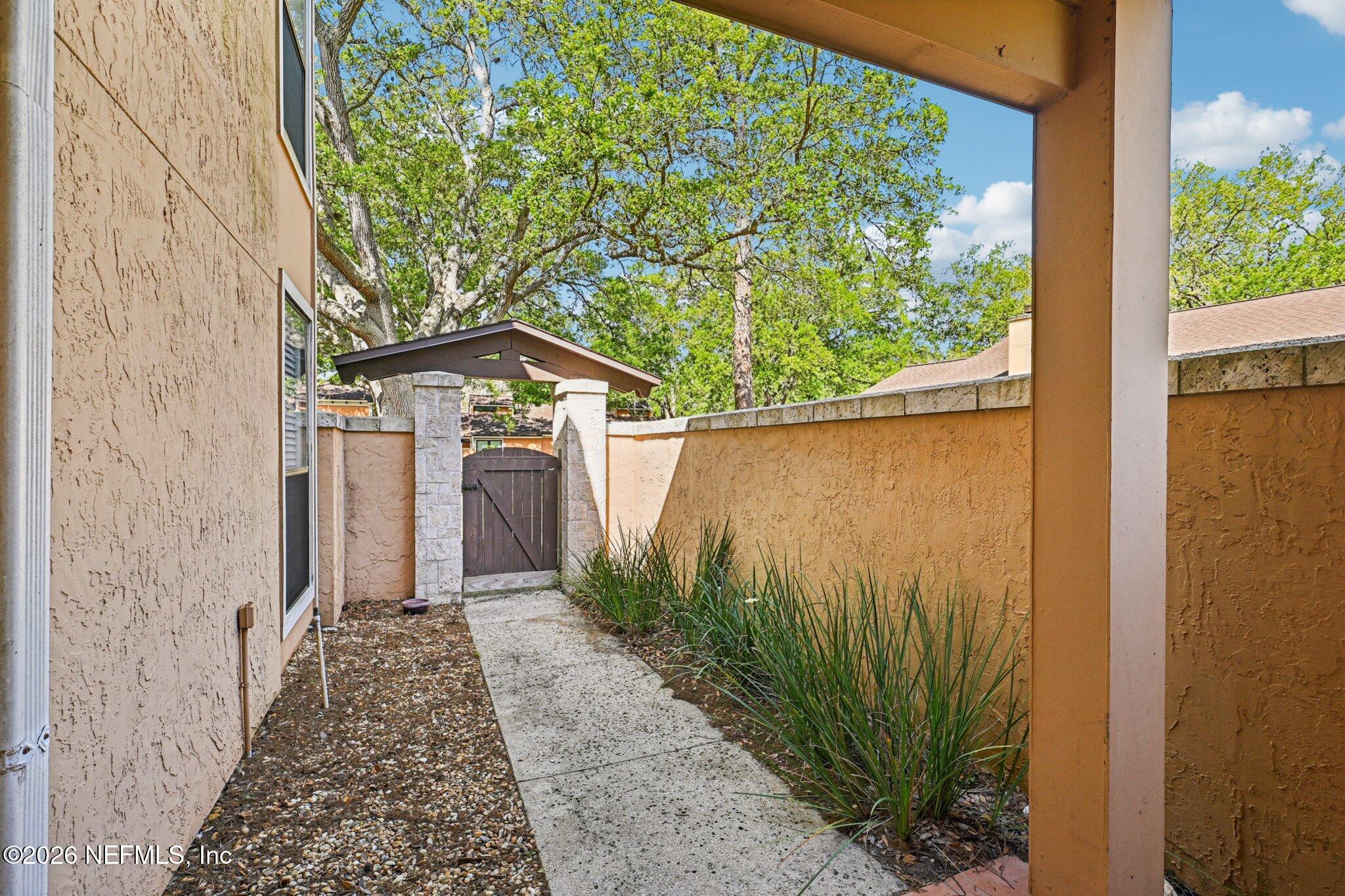 733 DRIFTWOOD Circle