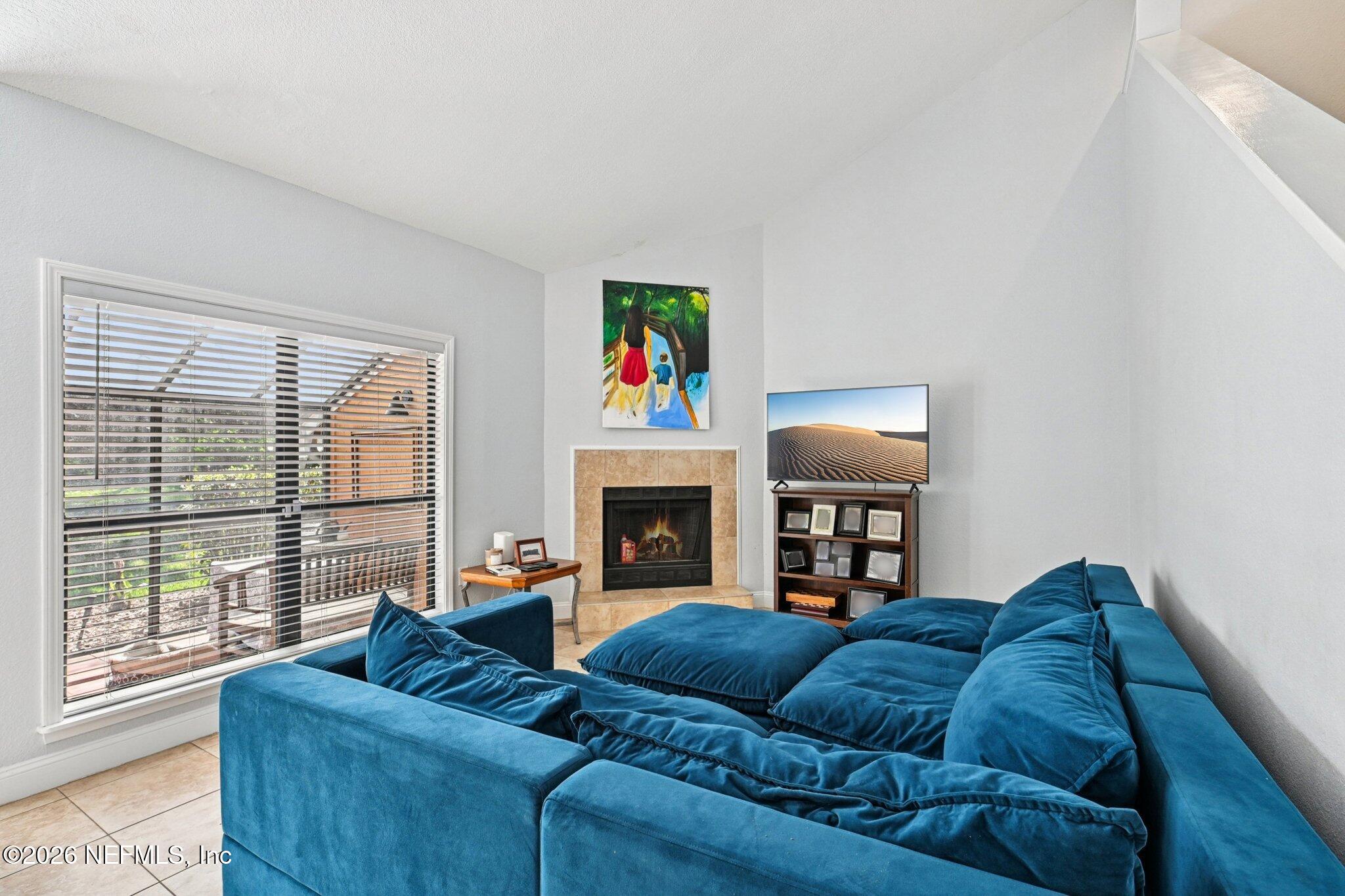 733 DRIFTWOOD Circle