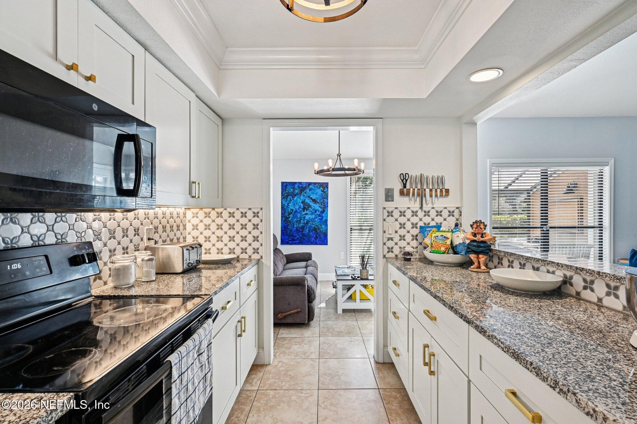 733 DRIFTWOOD Circle