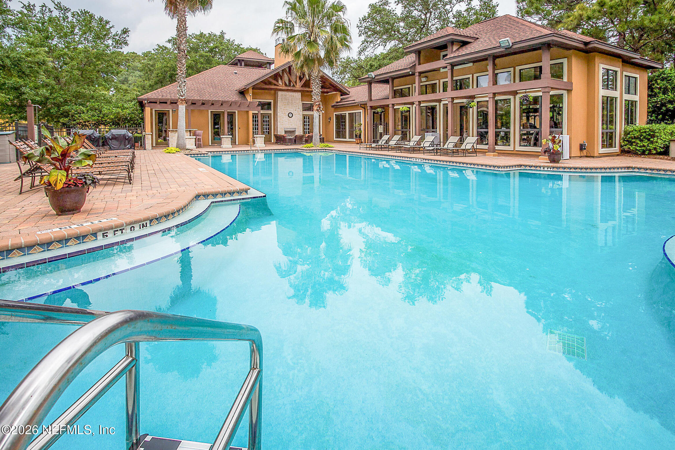 733 DRIFTWOOD Circle