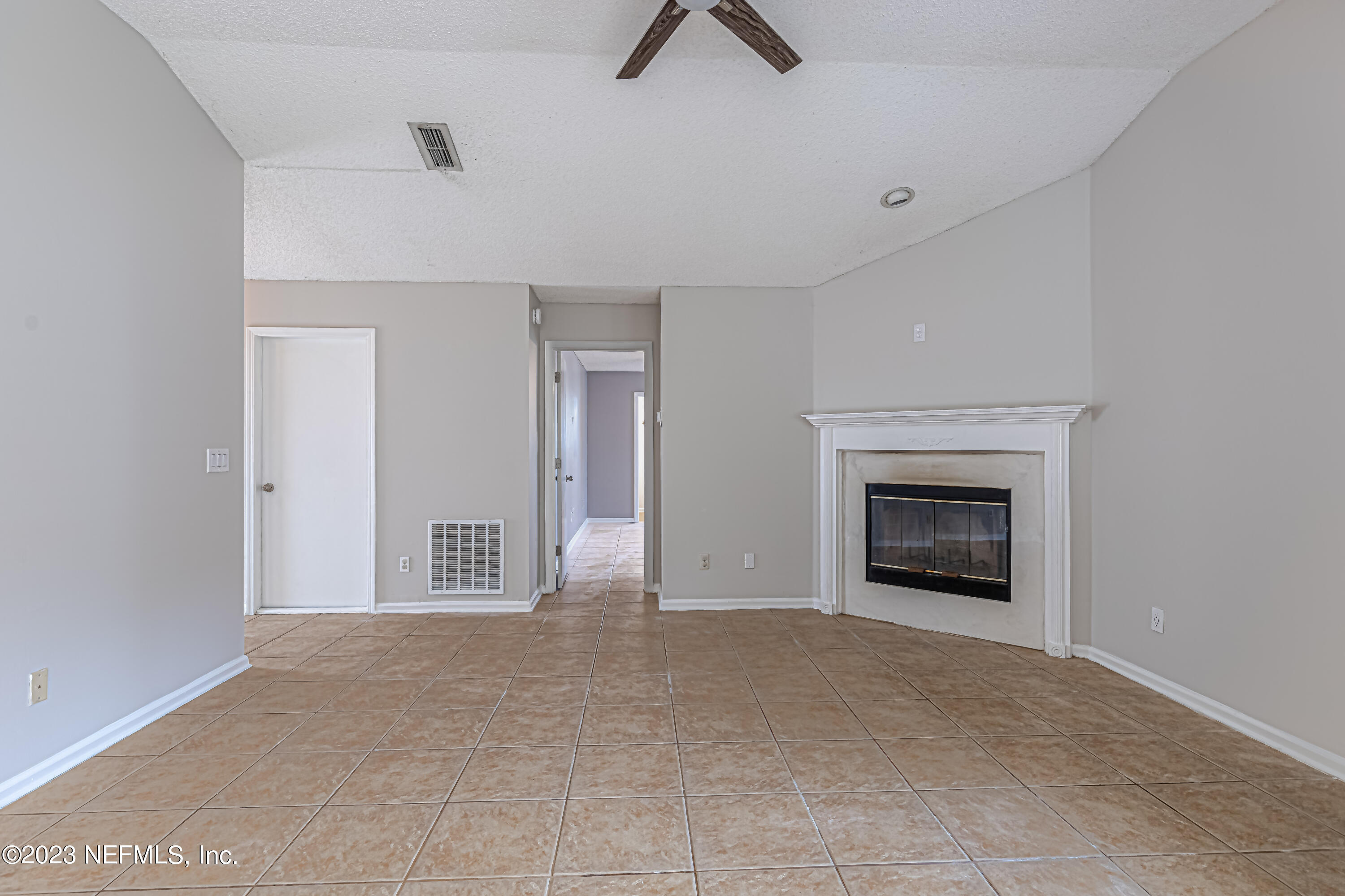 257 SONDRA COVE Trail E