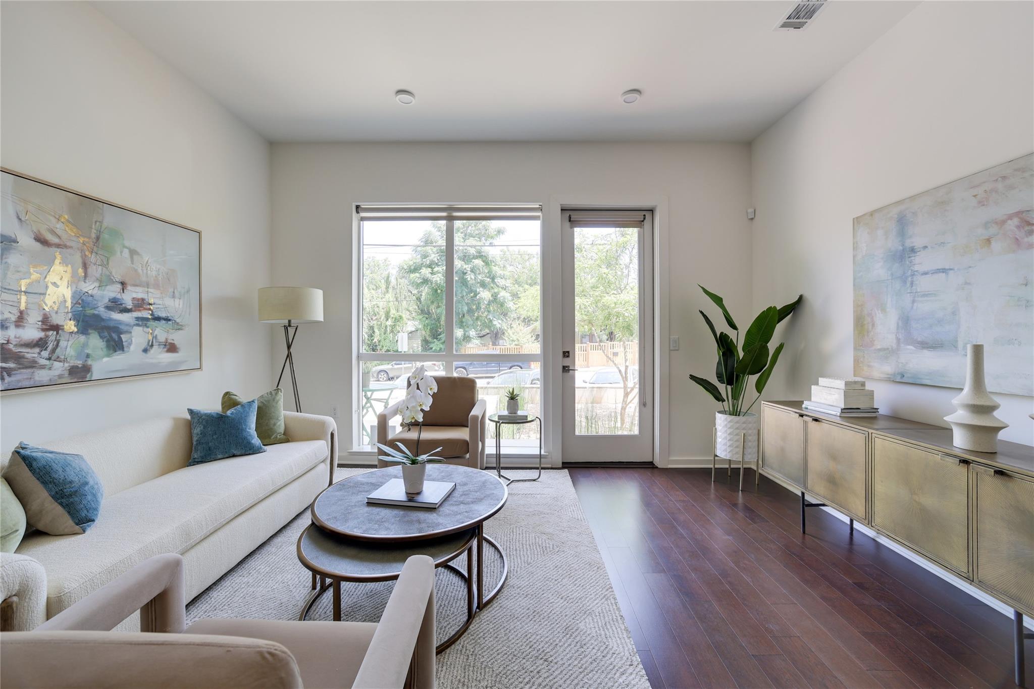 207 W Johanna ST # 102