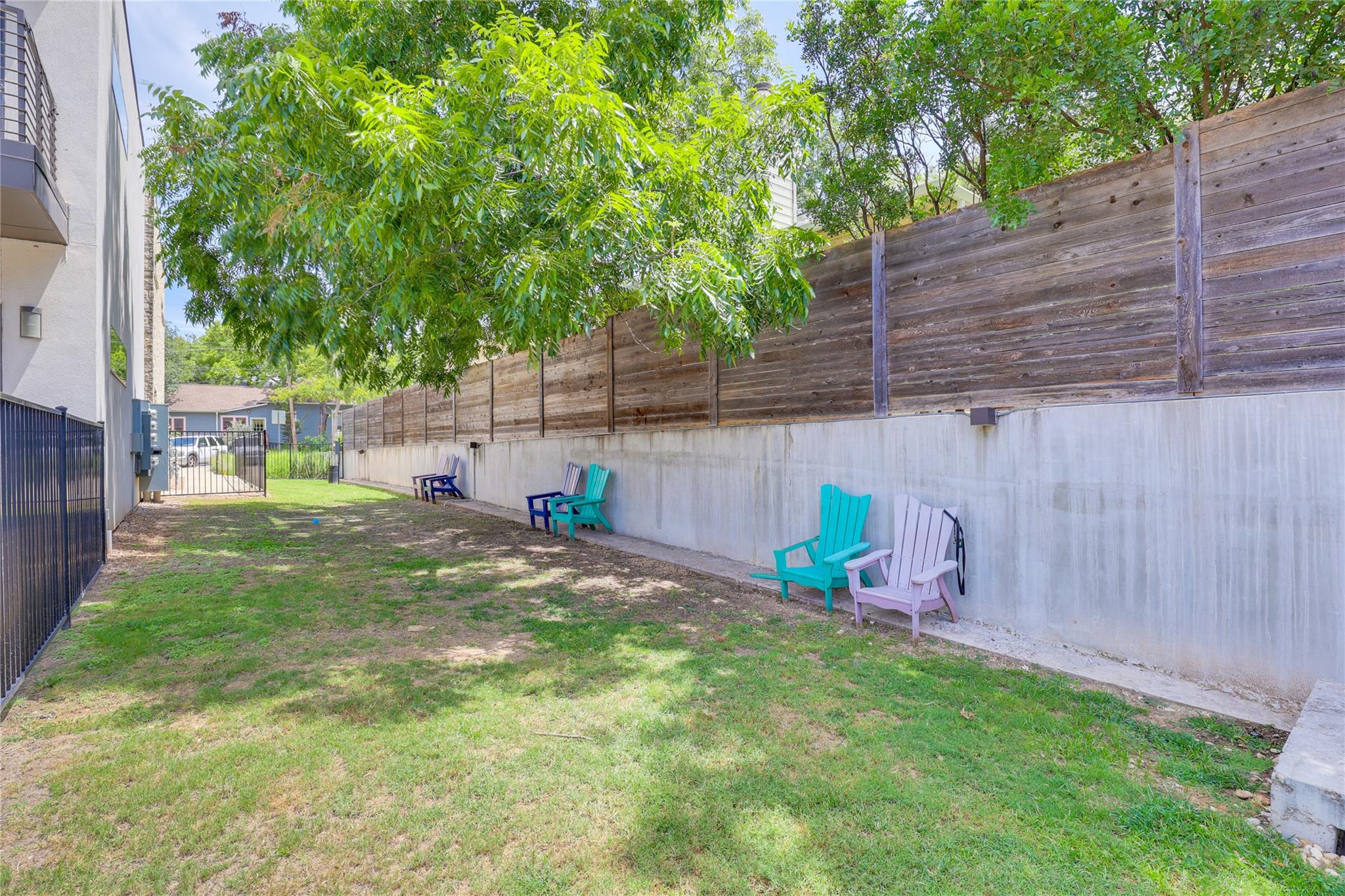 207 W Johanna ST # 102