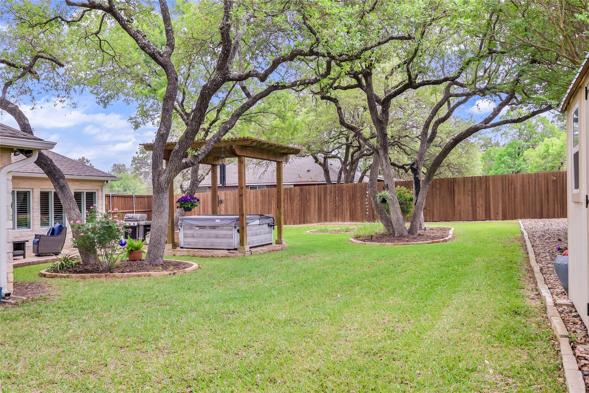 906 Texas TRL