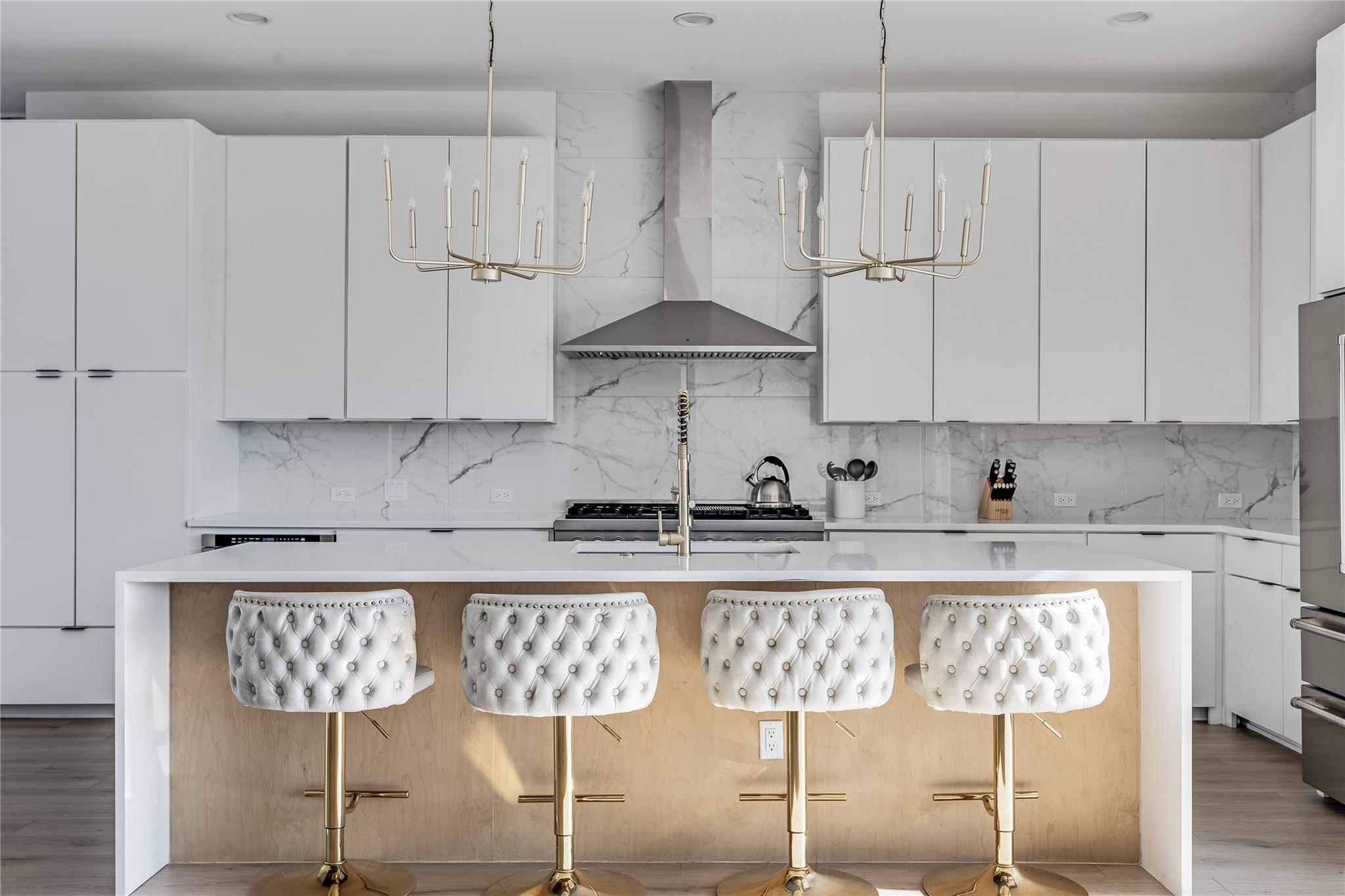 3138 Chisholm TRL