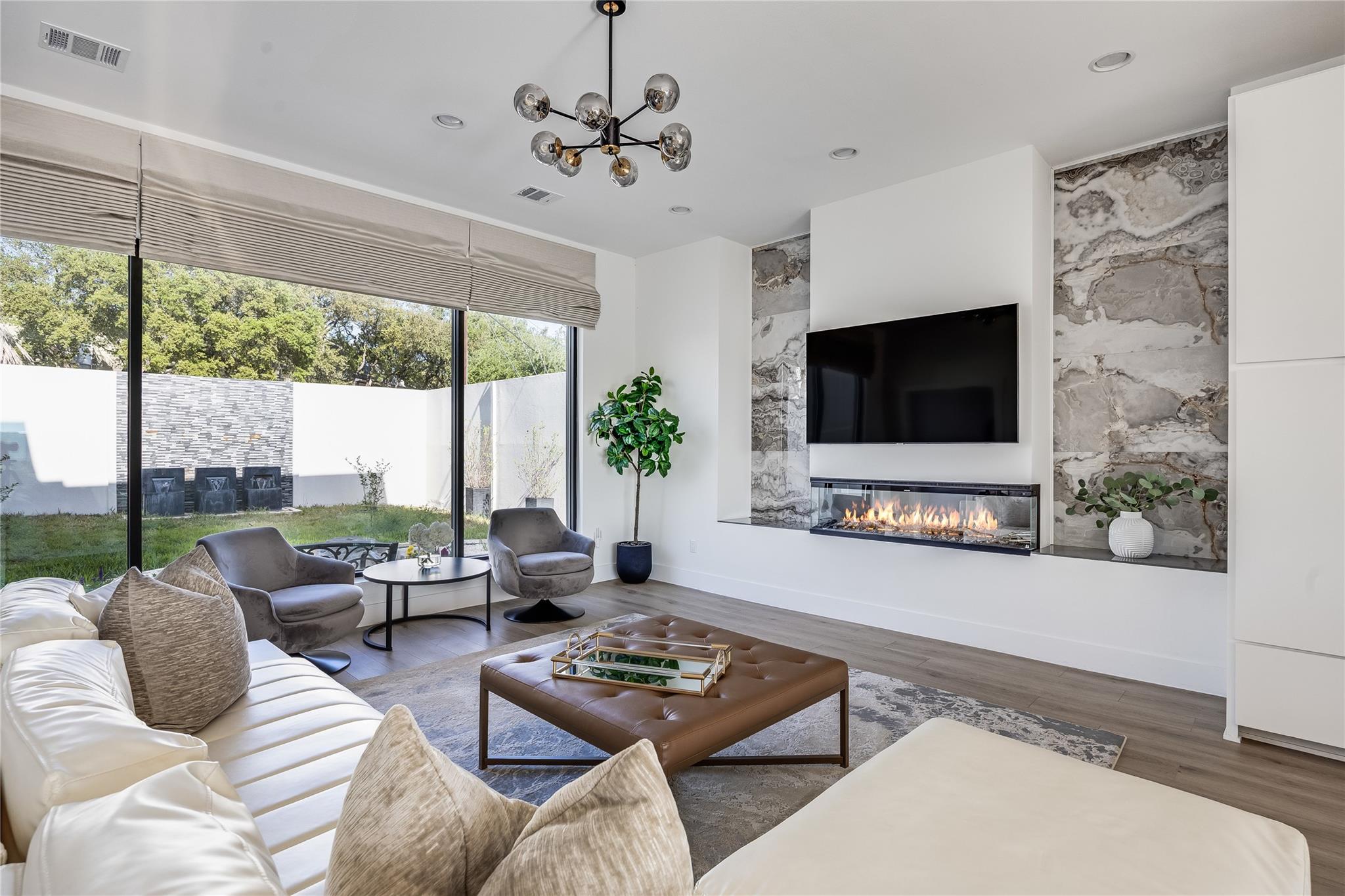 3138 Chisholm TRL