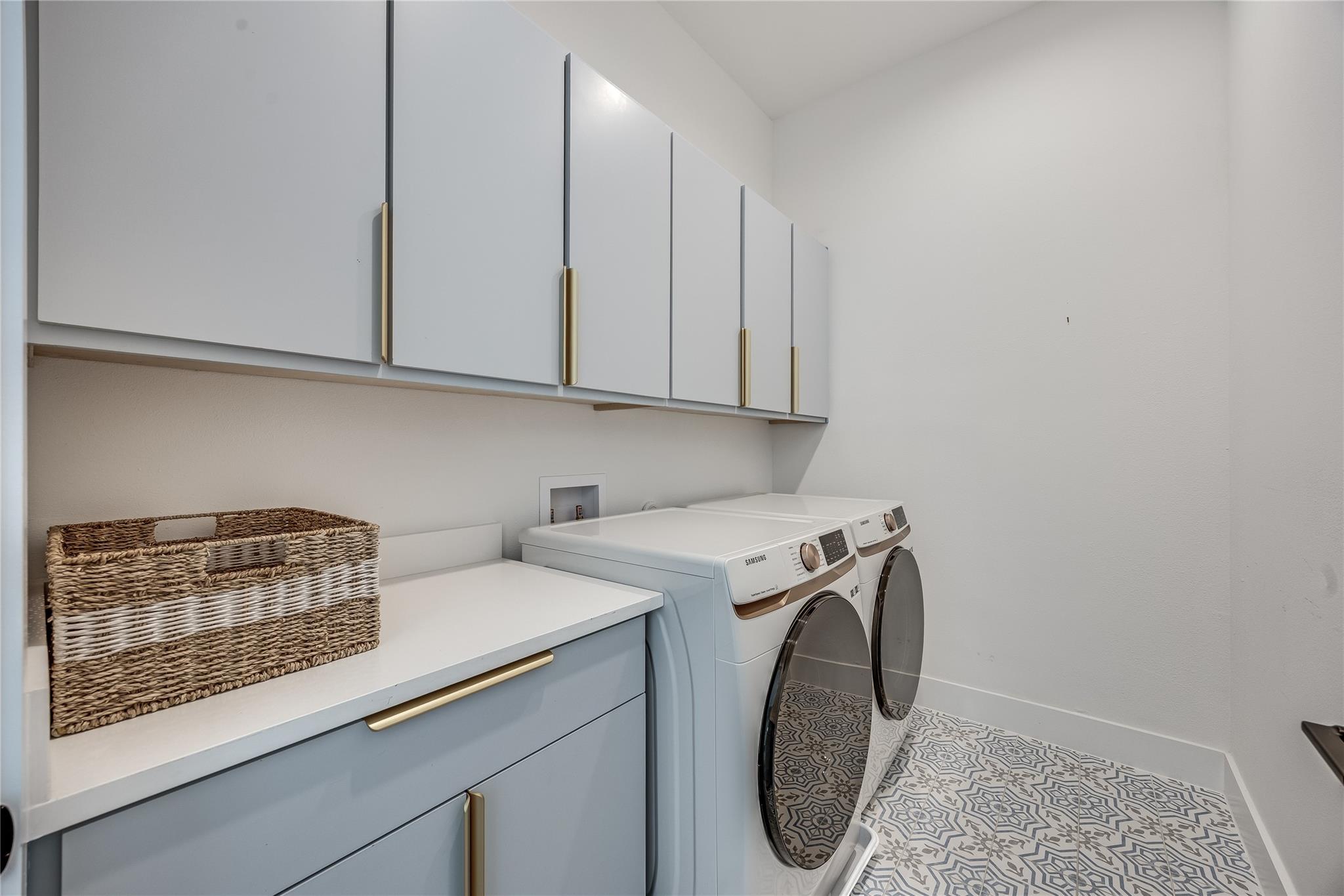3138 Chisholm TRL