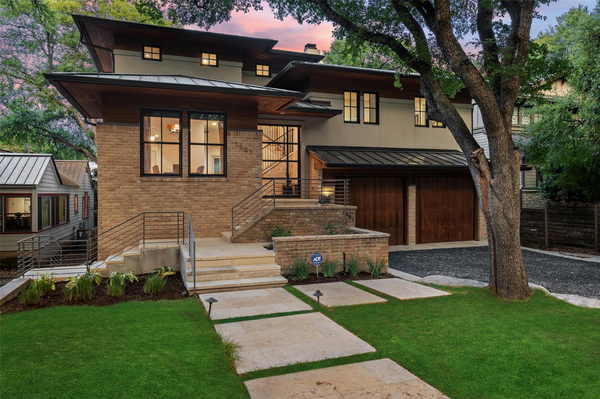 1907 McCall RD
