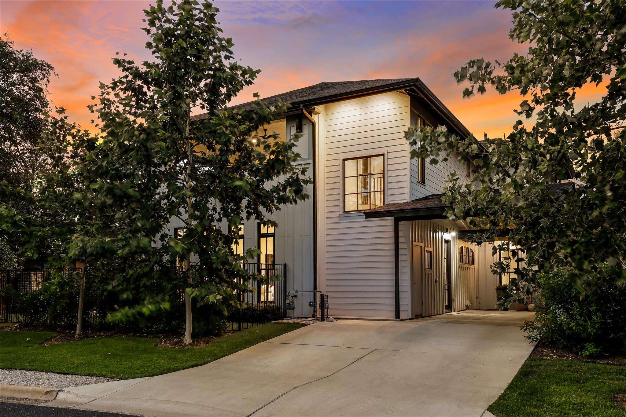 901 Wayside DR, Austin